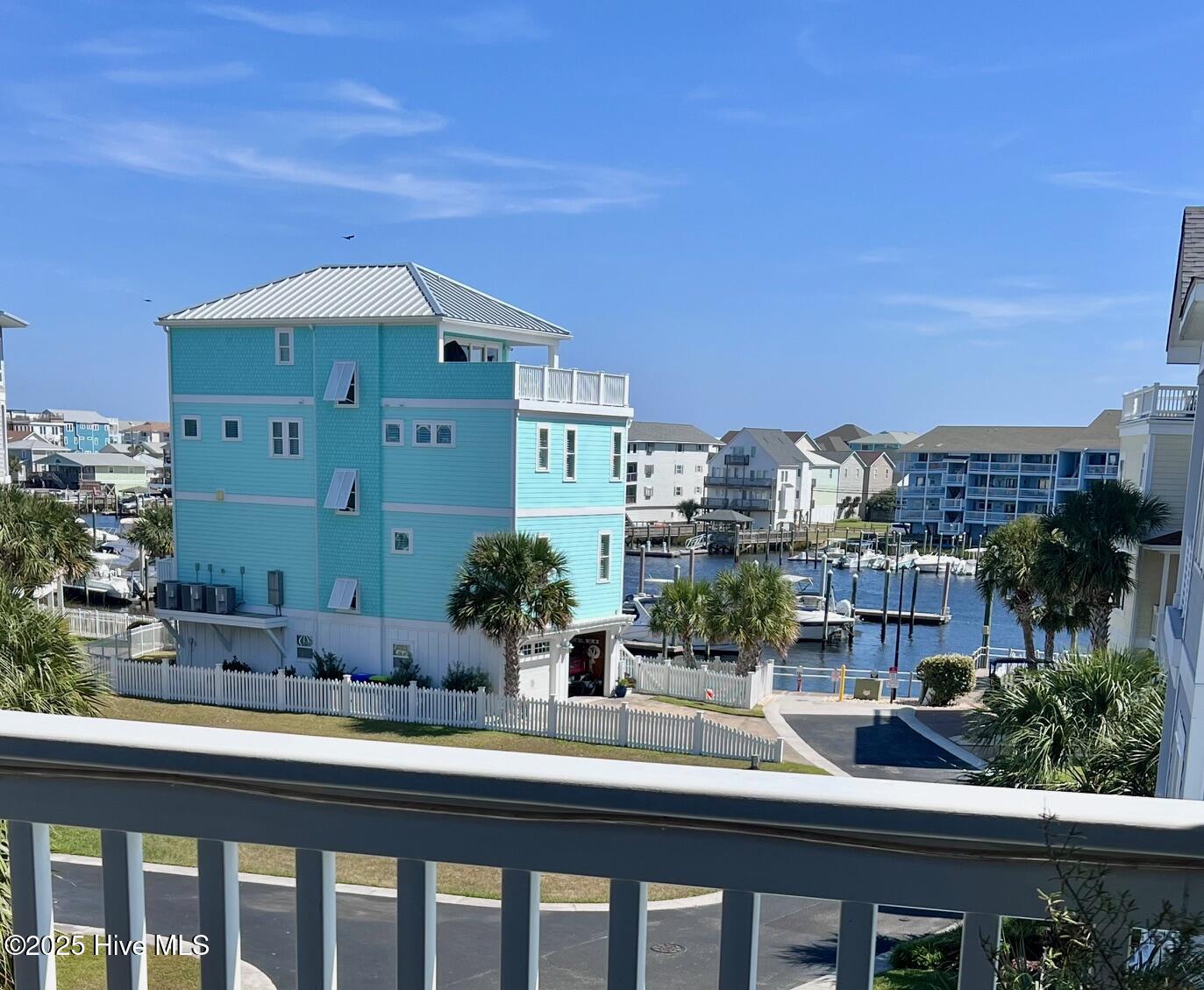 100543708 | Photo 59