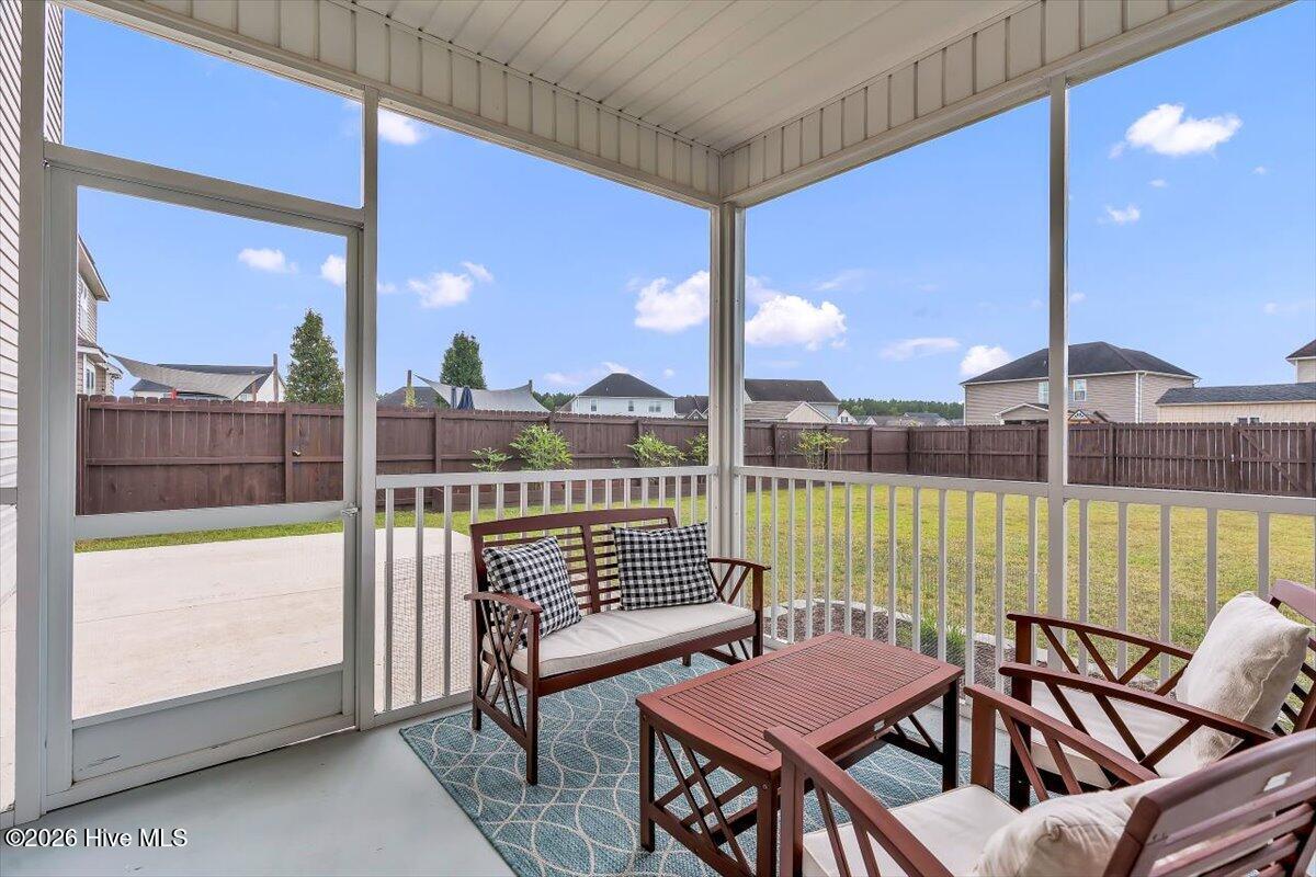 100558956 | Photo 54