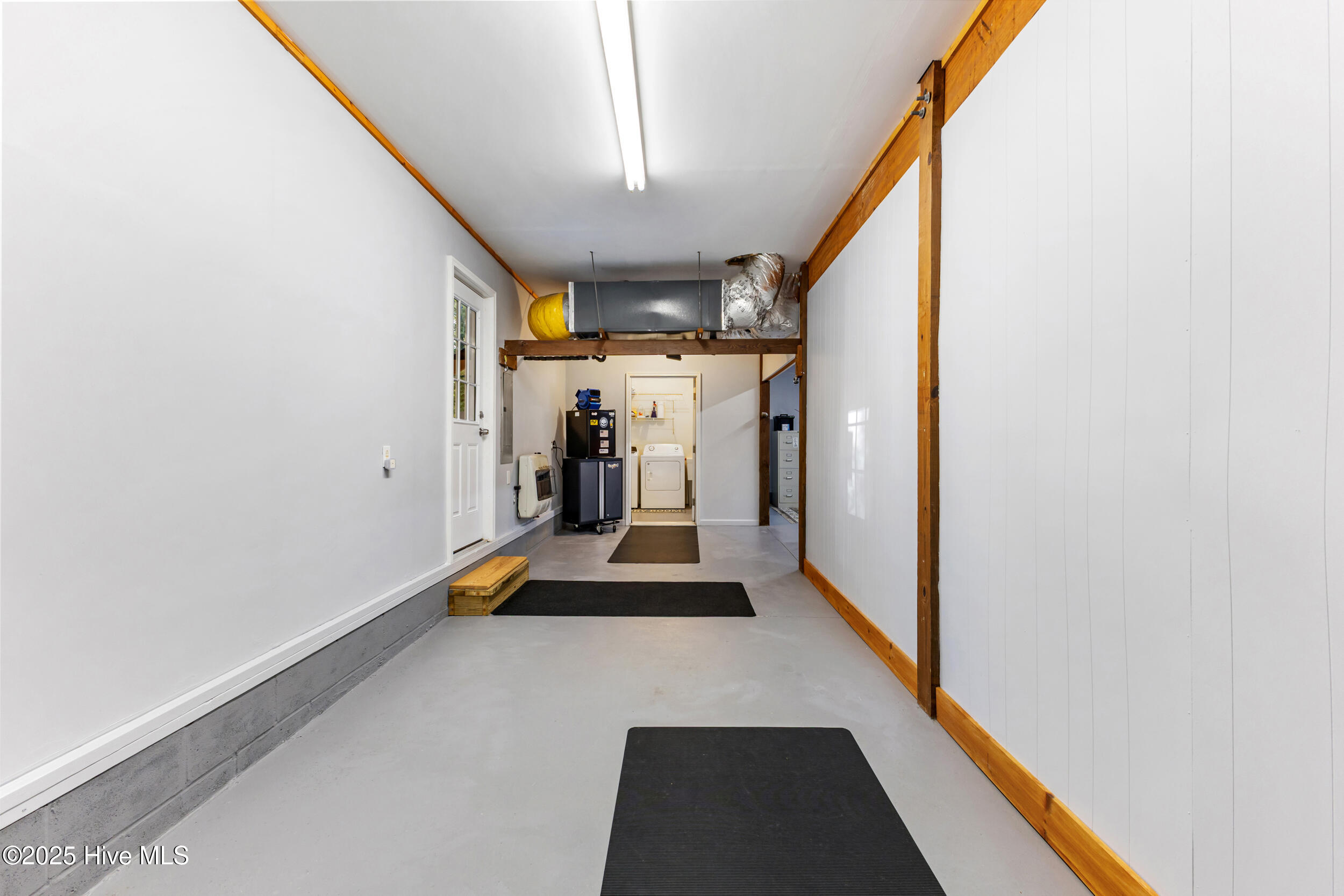 100556103 | Photo 27