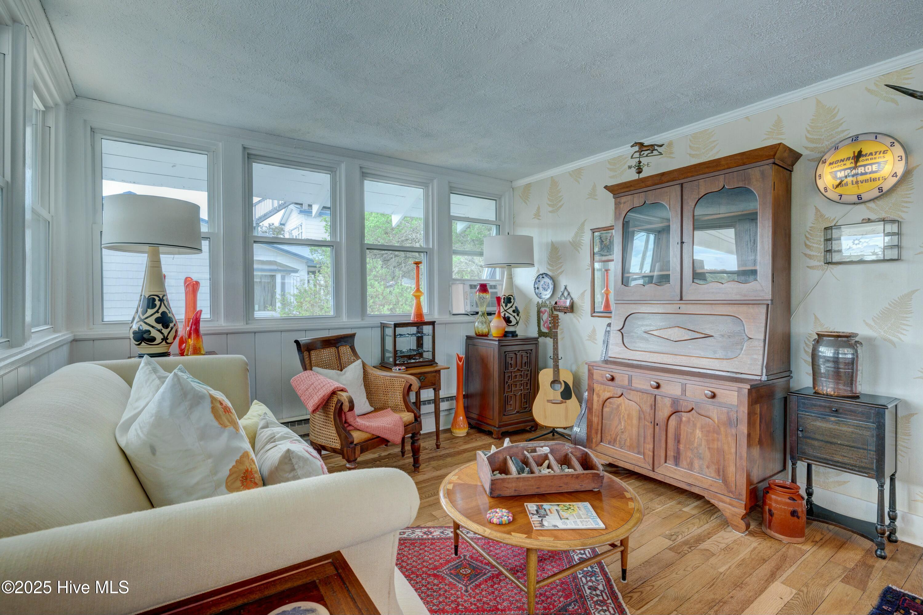 100501642 | Photo 10