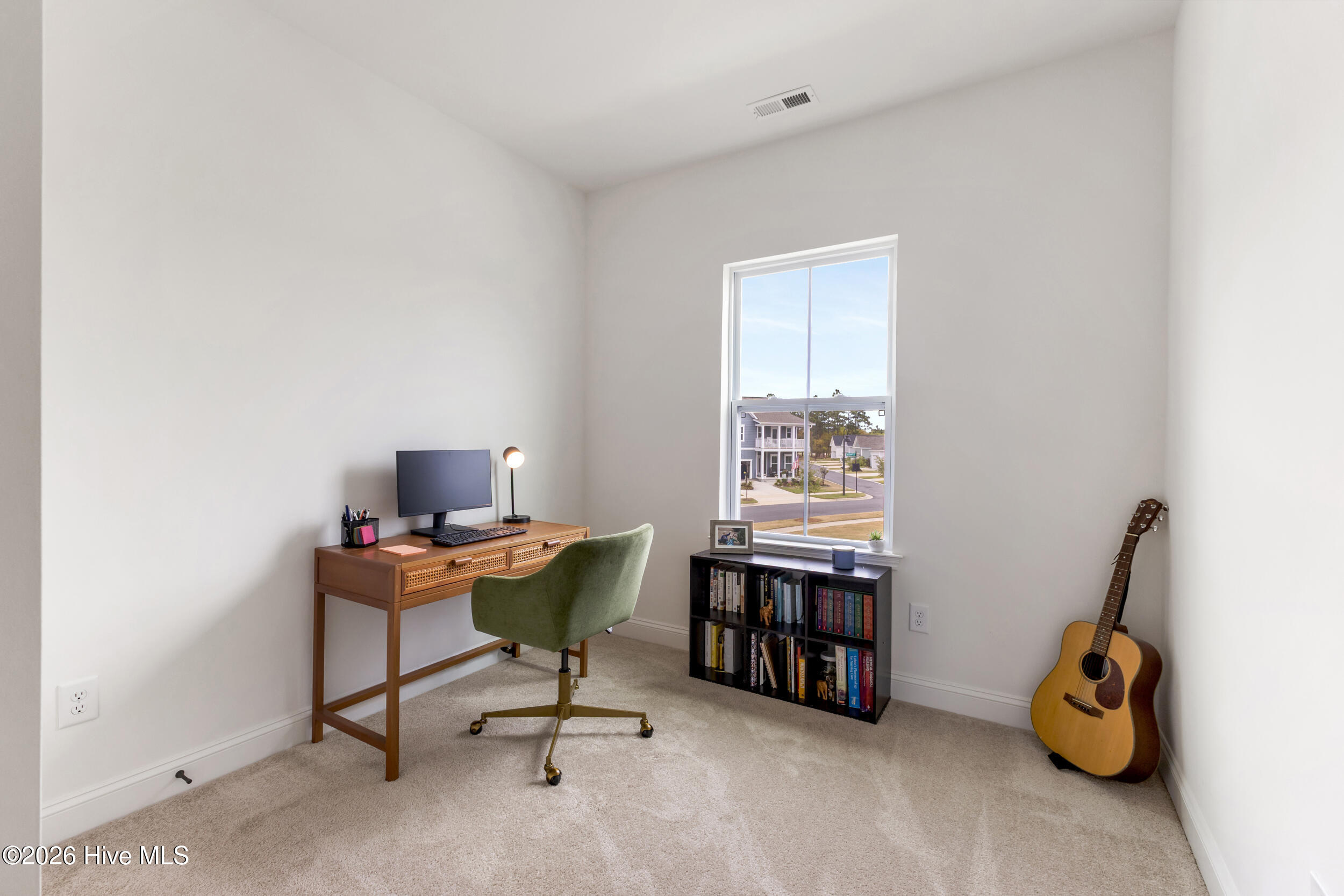 100567295 | Photo 18