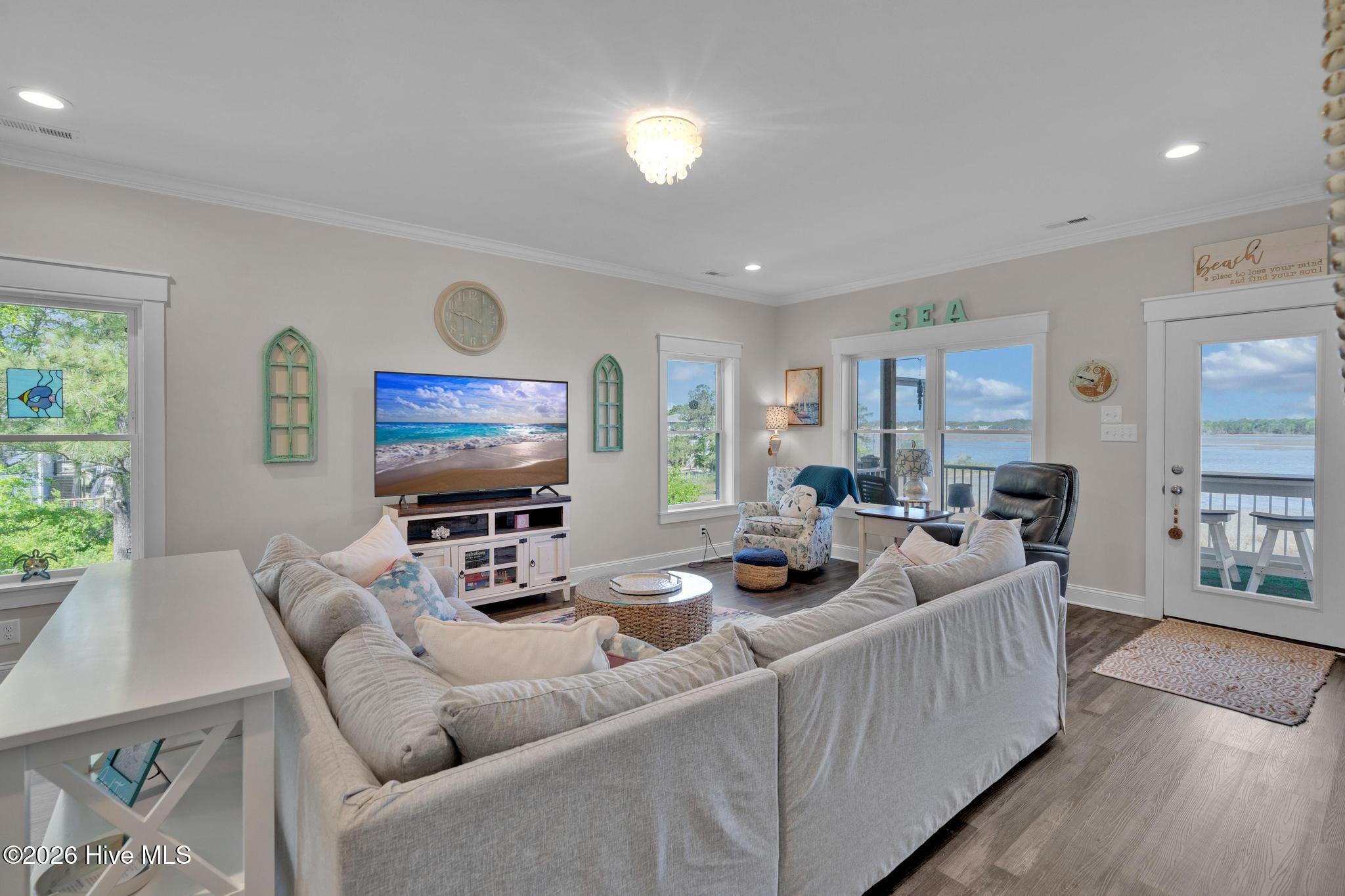 100569220 | Photo 18