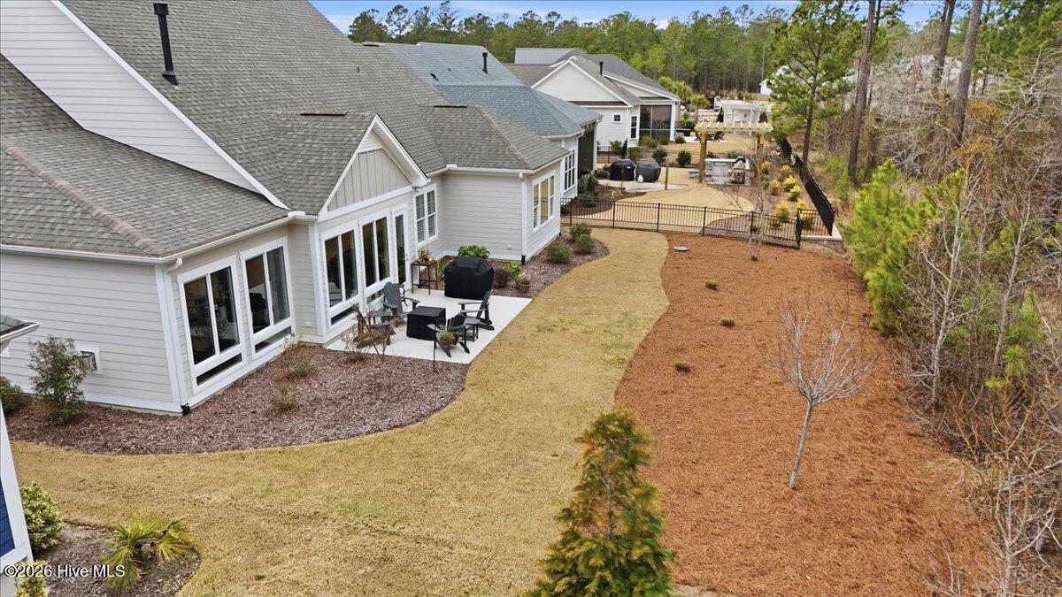 100558709 | Photo 85