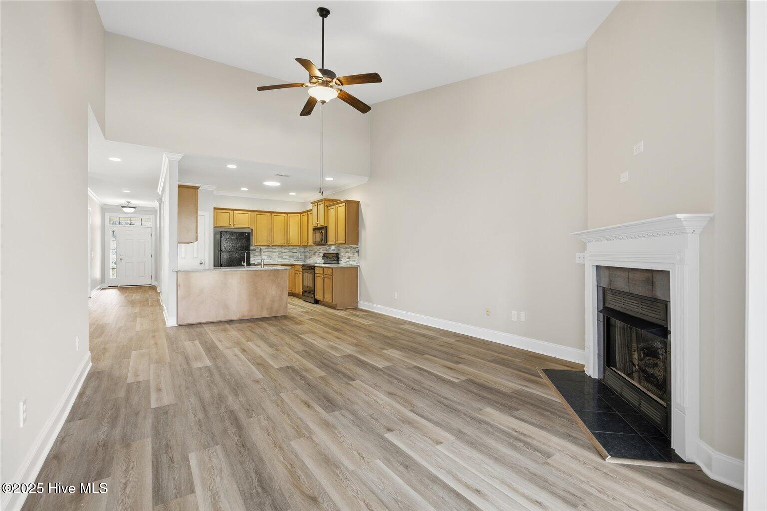 100543356 | Photo 21