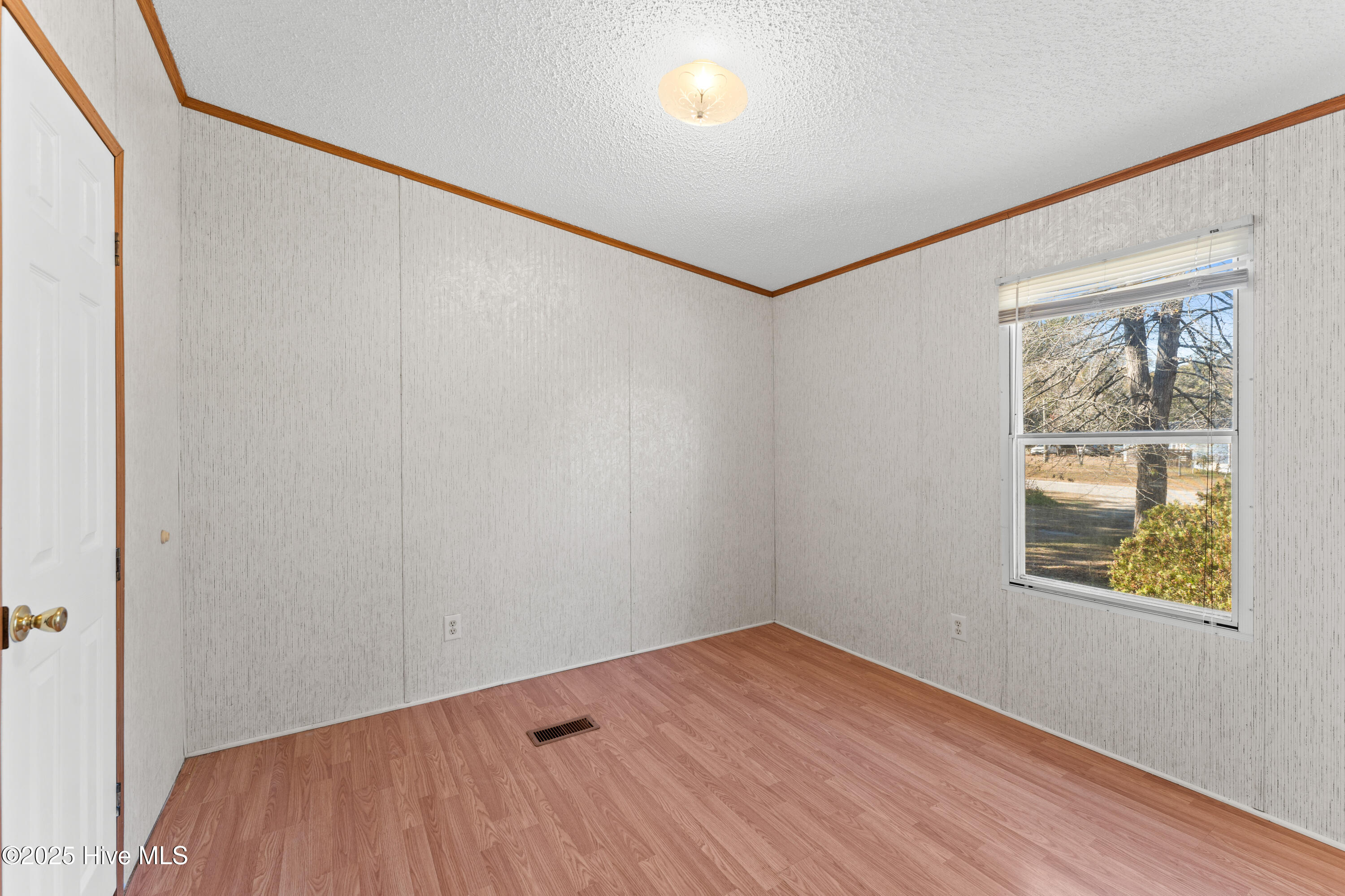 100547380 | Photo 29