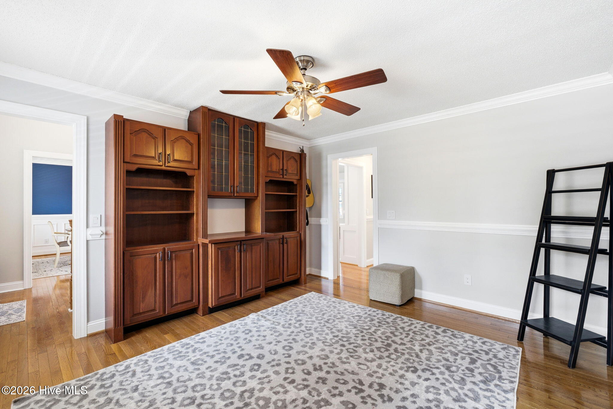 100563483 | Photo 33