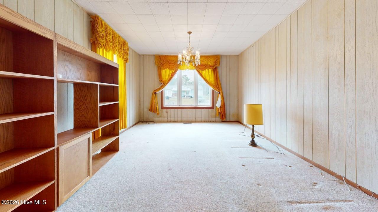 100563737 | Photo 11