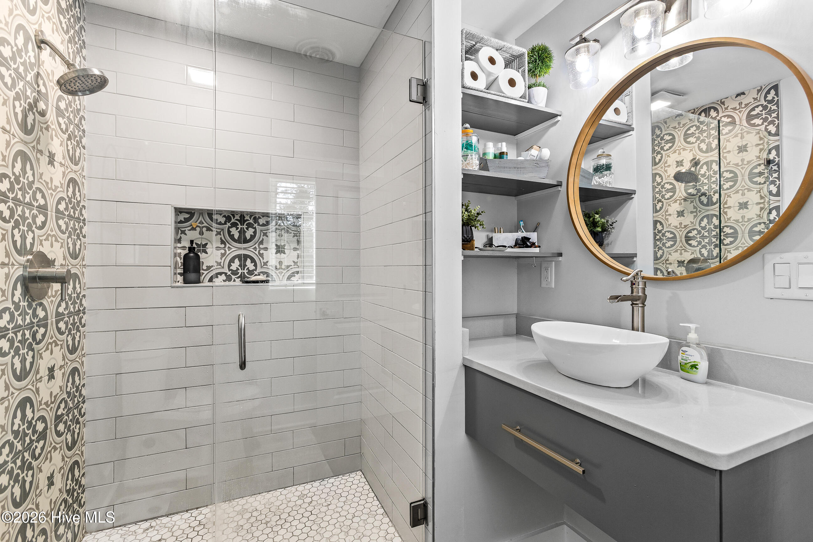 100559929 | Photo 20