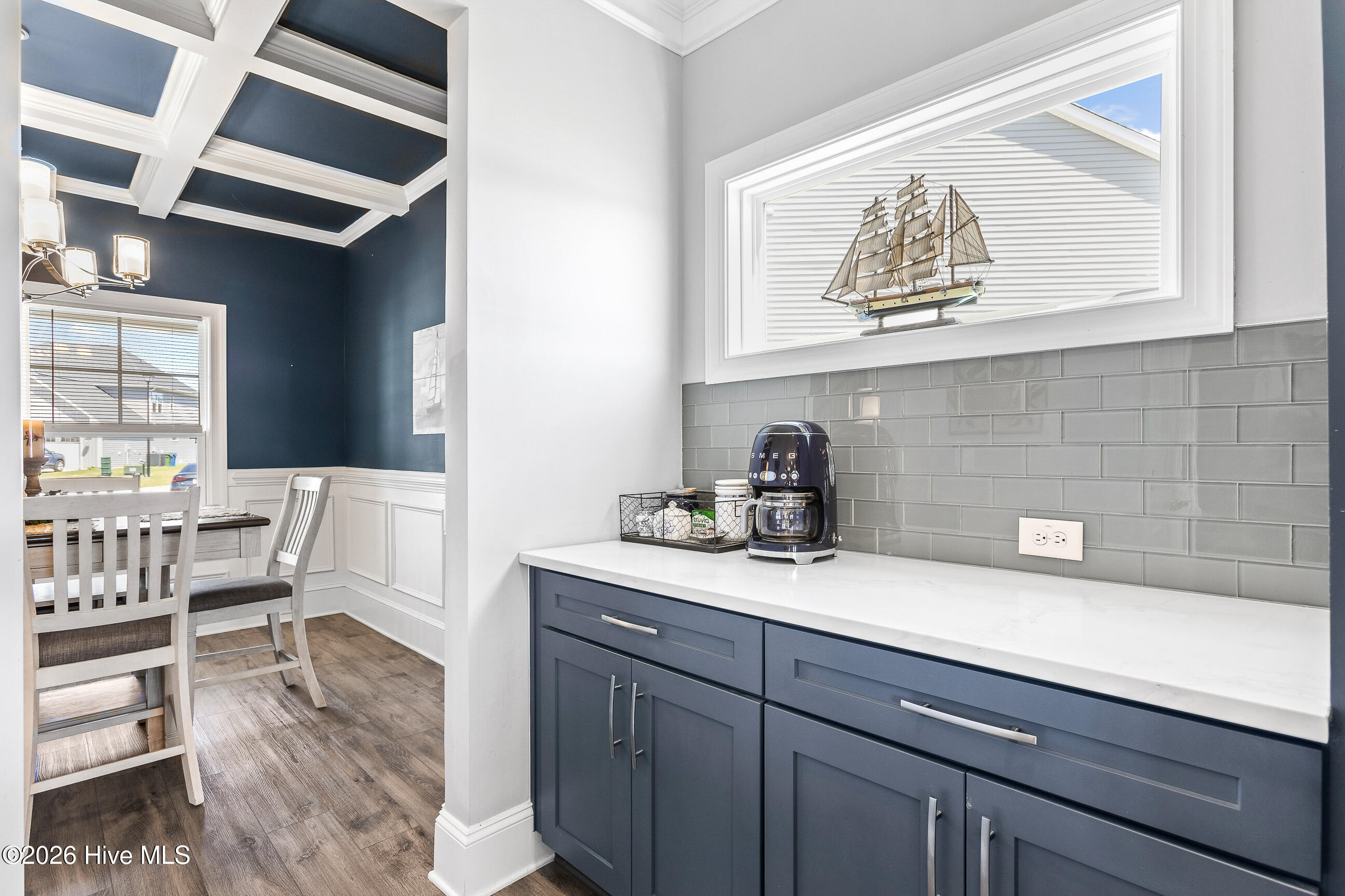 100563975 | Photo 17