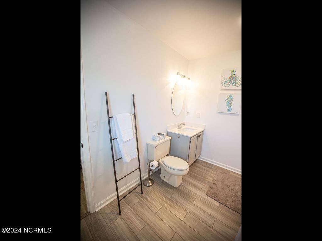 100558410 | Photo 21