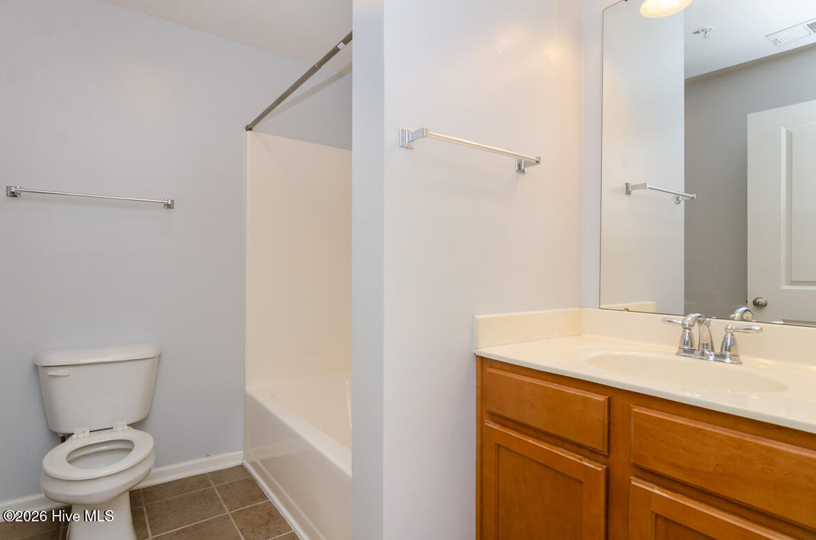 100558160 | Photo 21