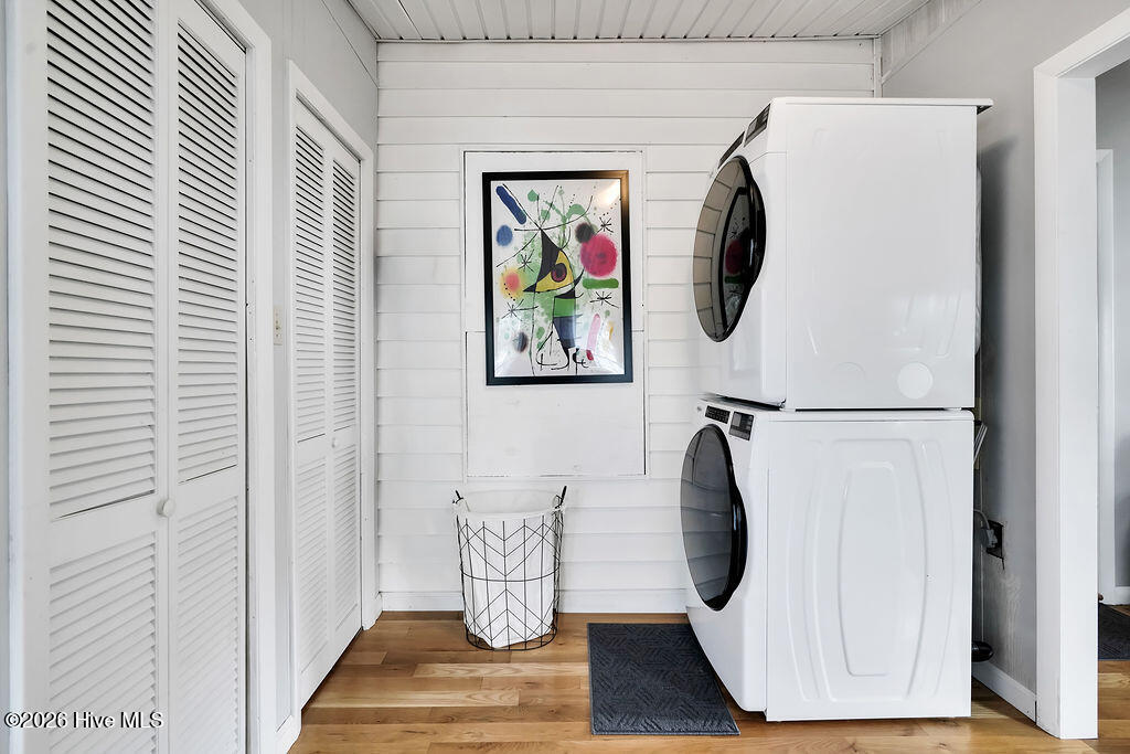 100559547 | Photo 27