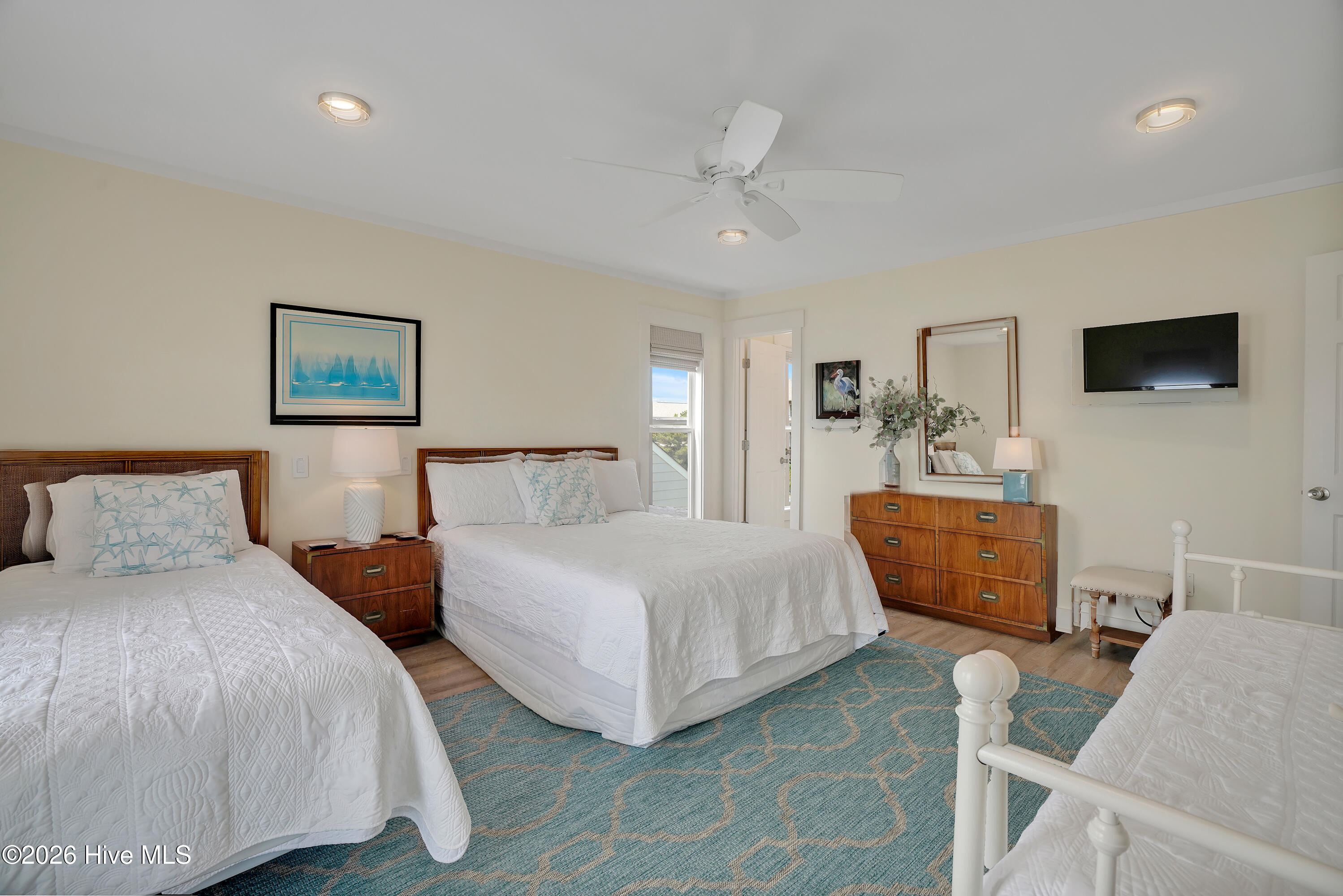 100554834 | Photo 16