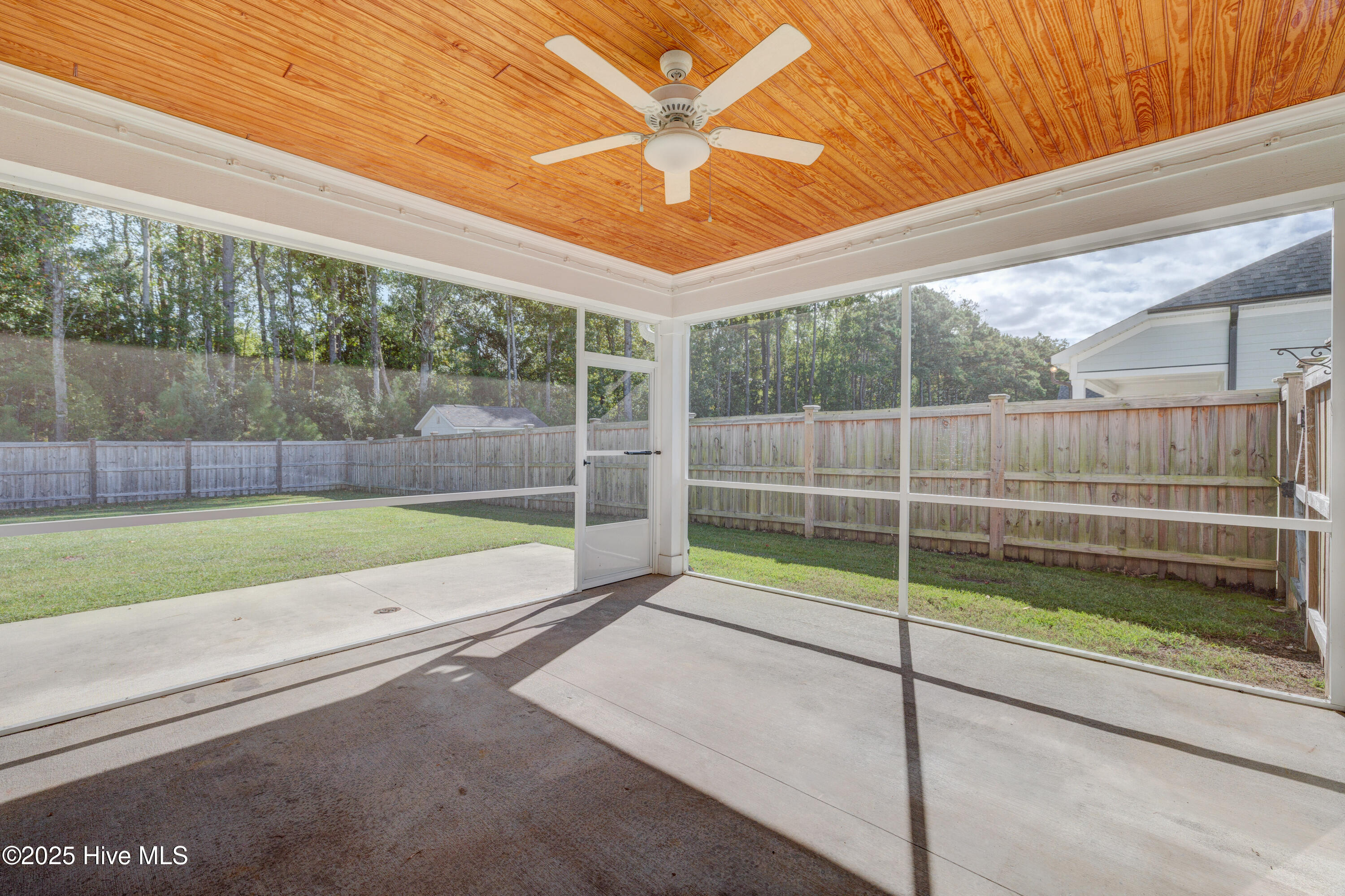 100534691 | Photo 68