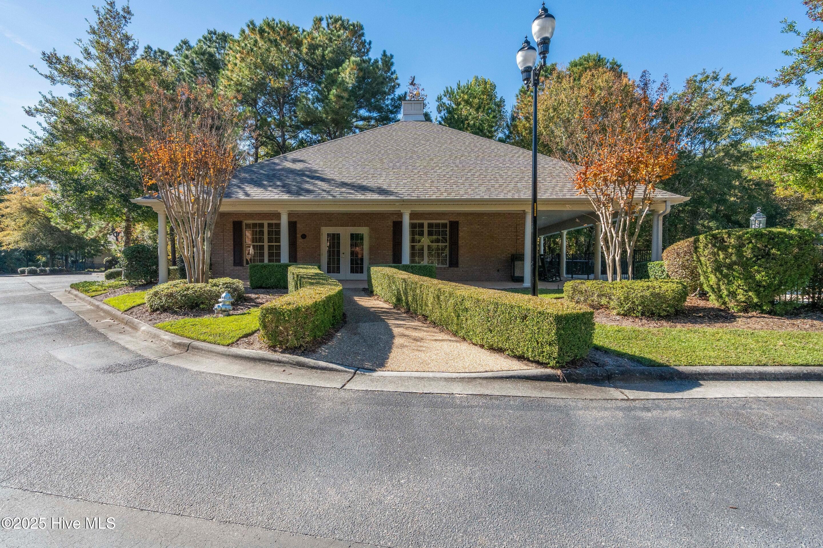 100540671 | Photo 48