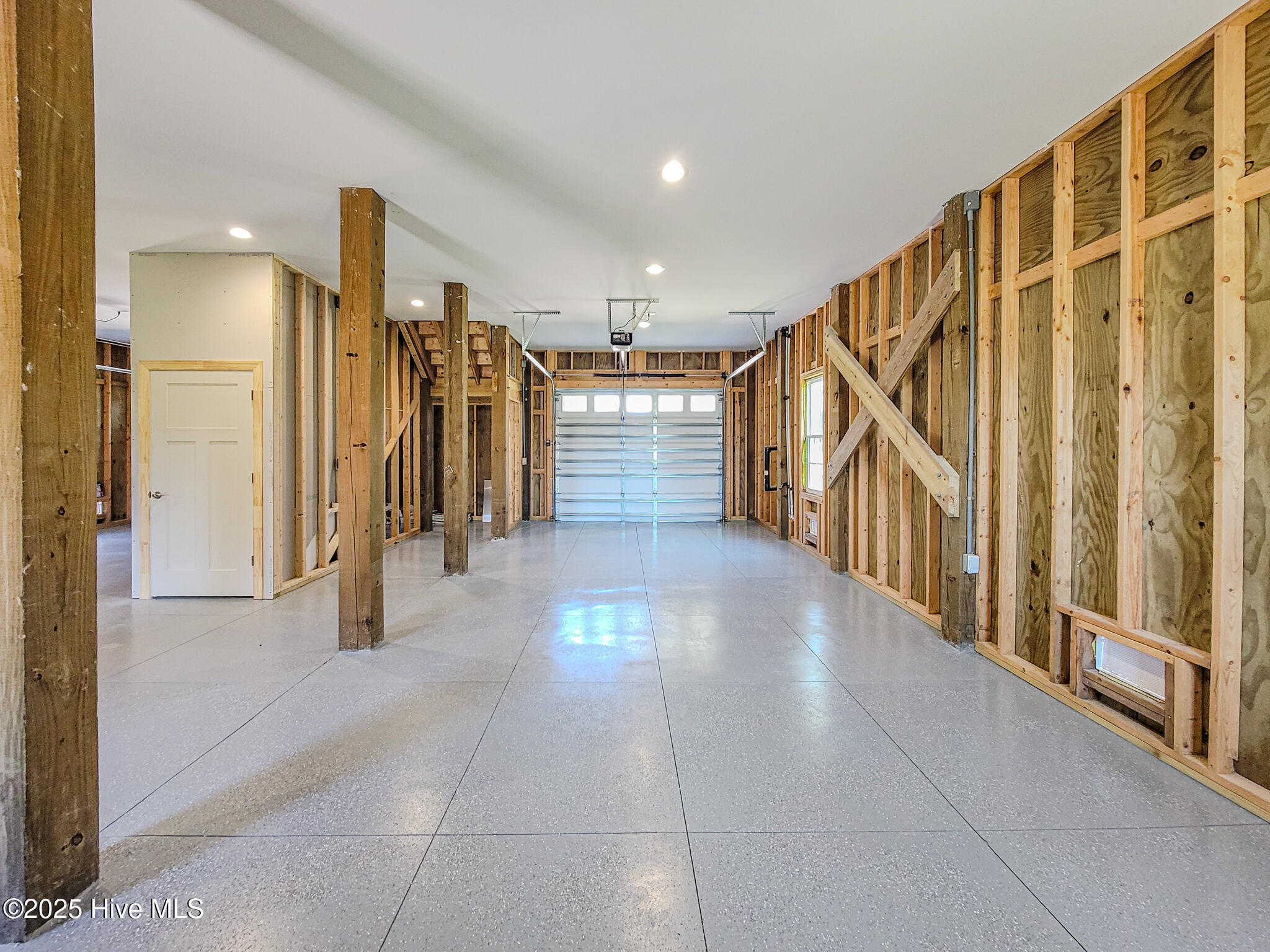 100511254 | Photo 57