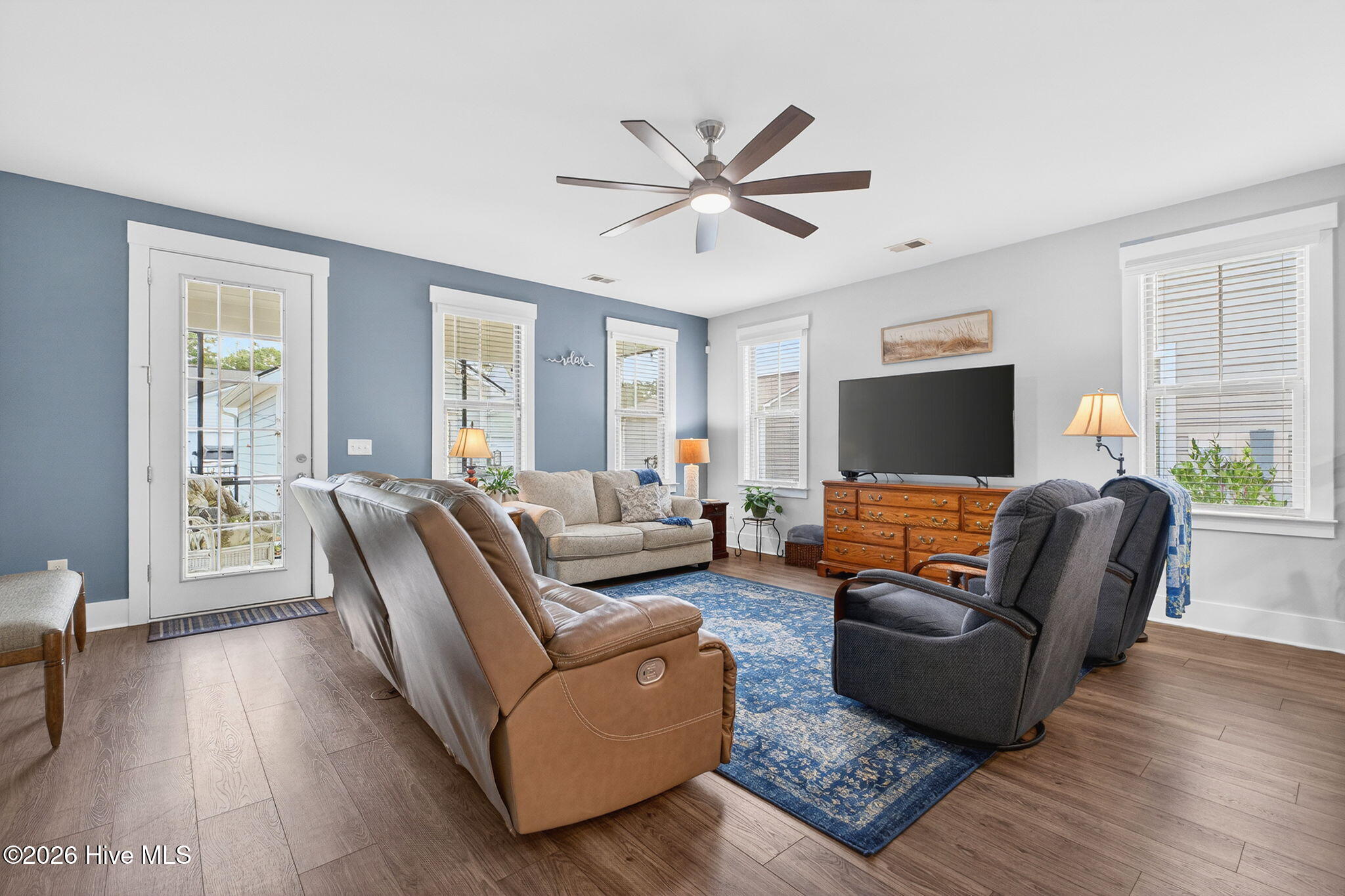 100553997 | Photo 20