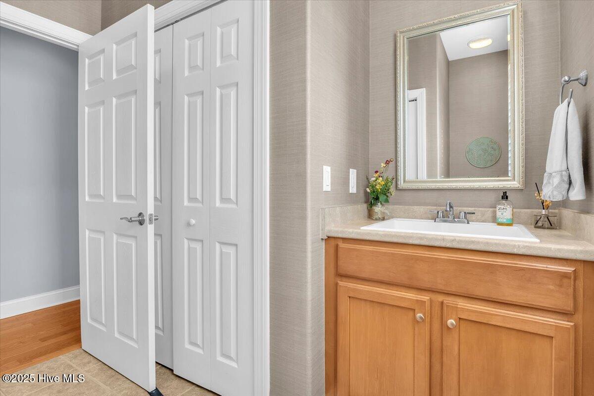 100545391 | Photo 27