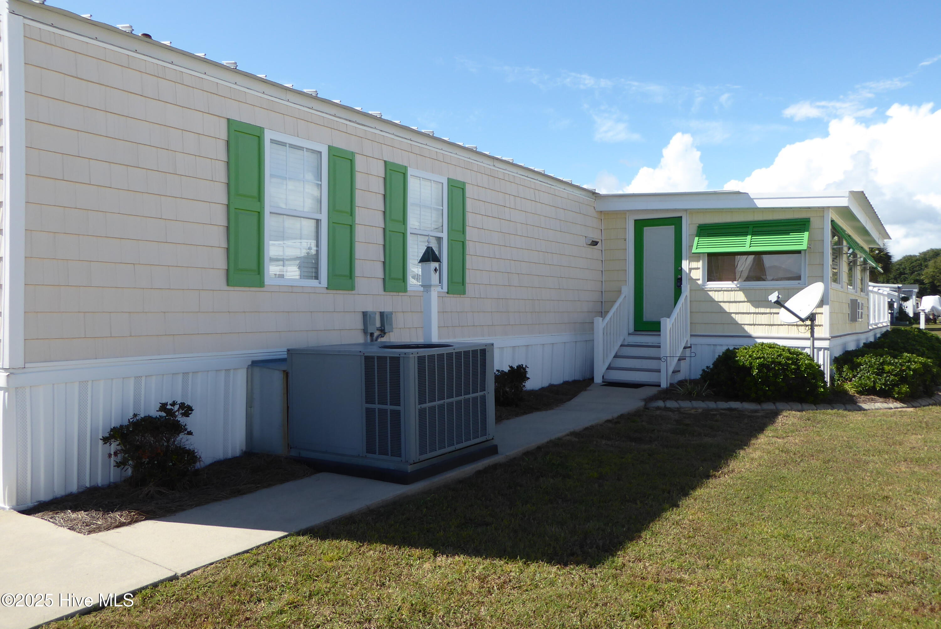 Homes for sale in Newport, NC | 405 Snow Goose Ln, Newport, NC 28570 | MLS# 100531890