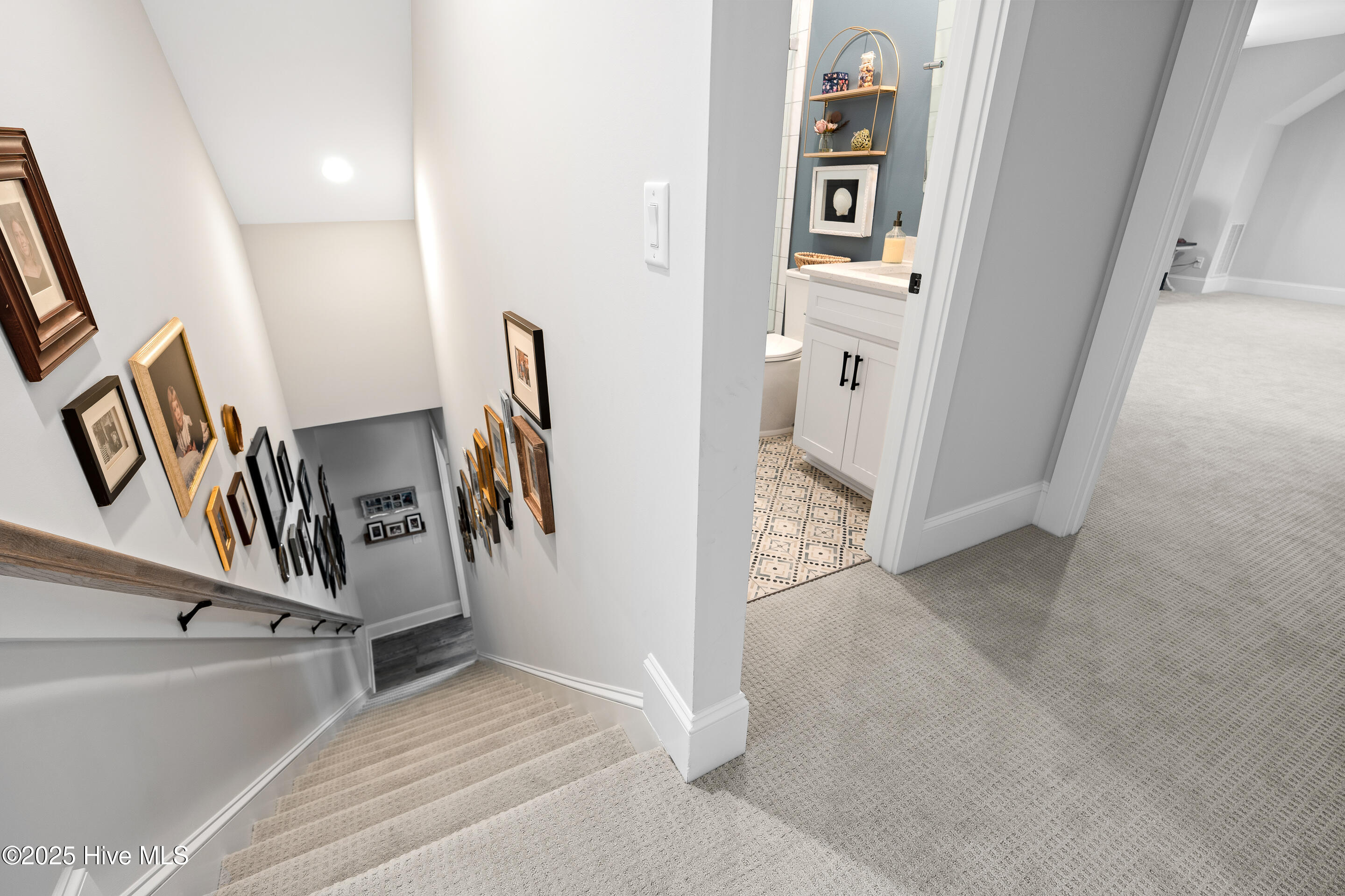 100539739 | Photo 33