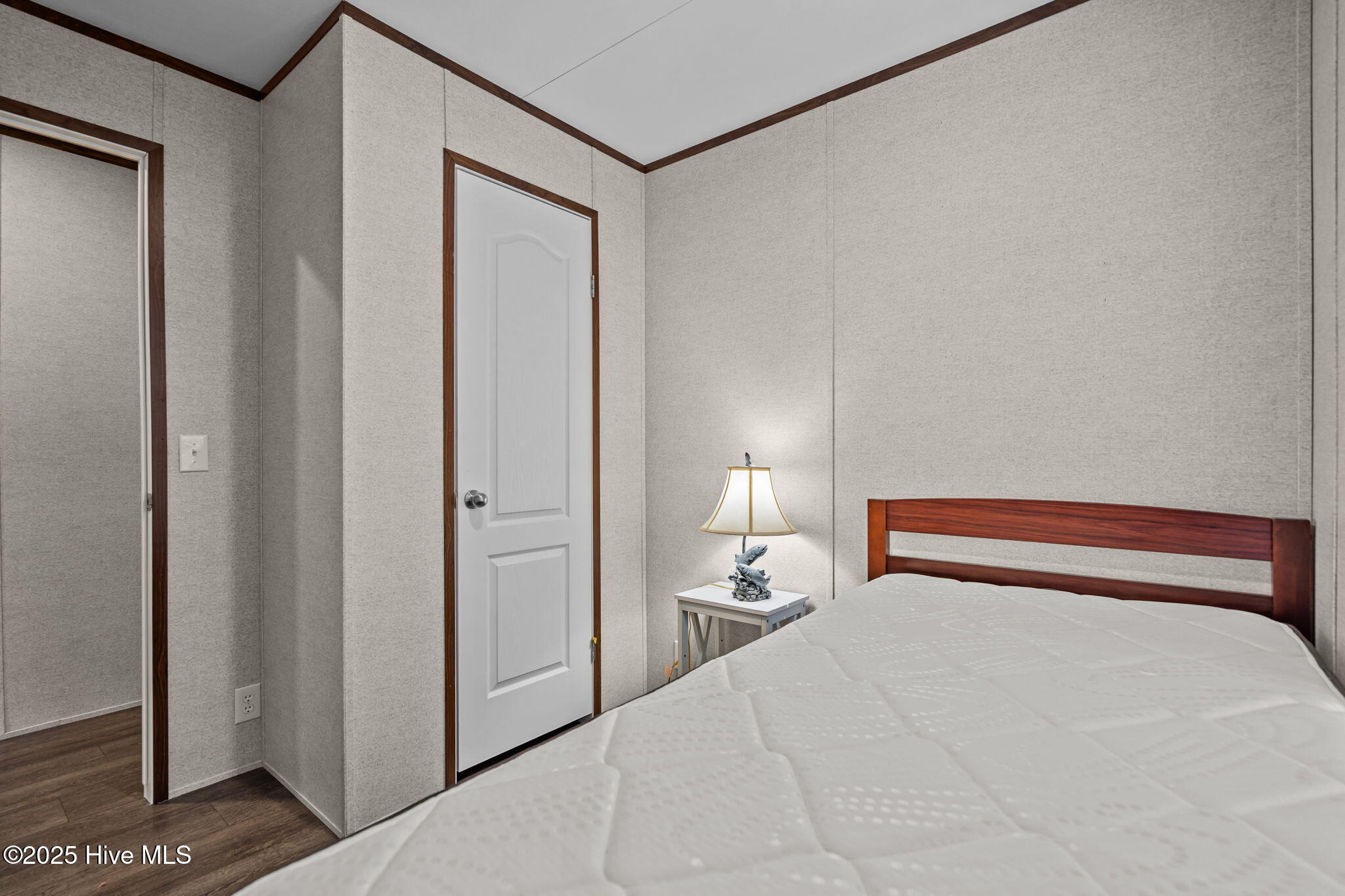 100547370 | Photo 27