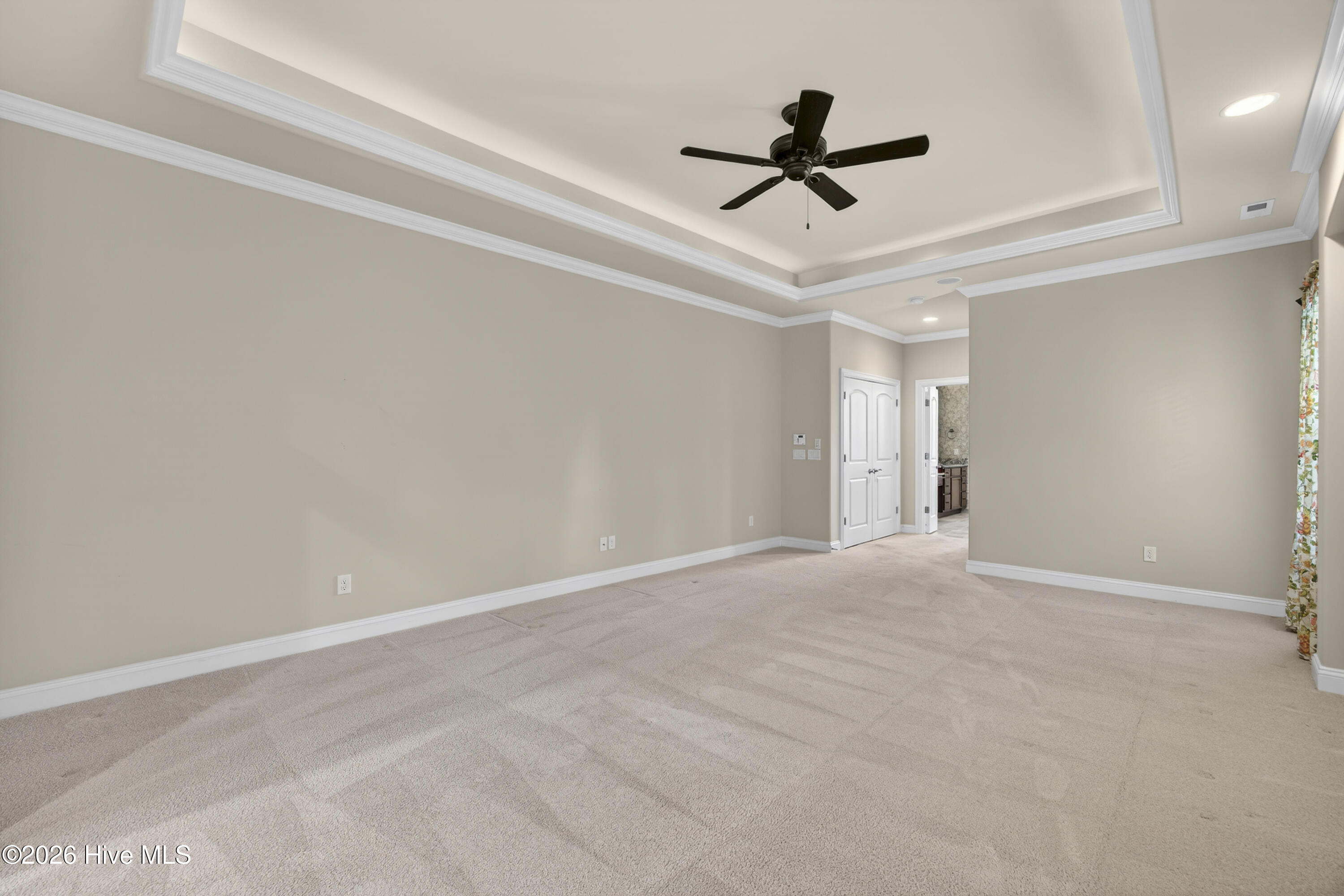 100550633 | Photo 23