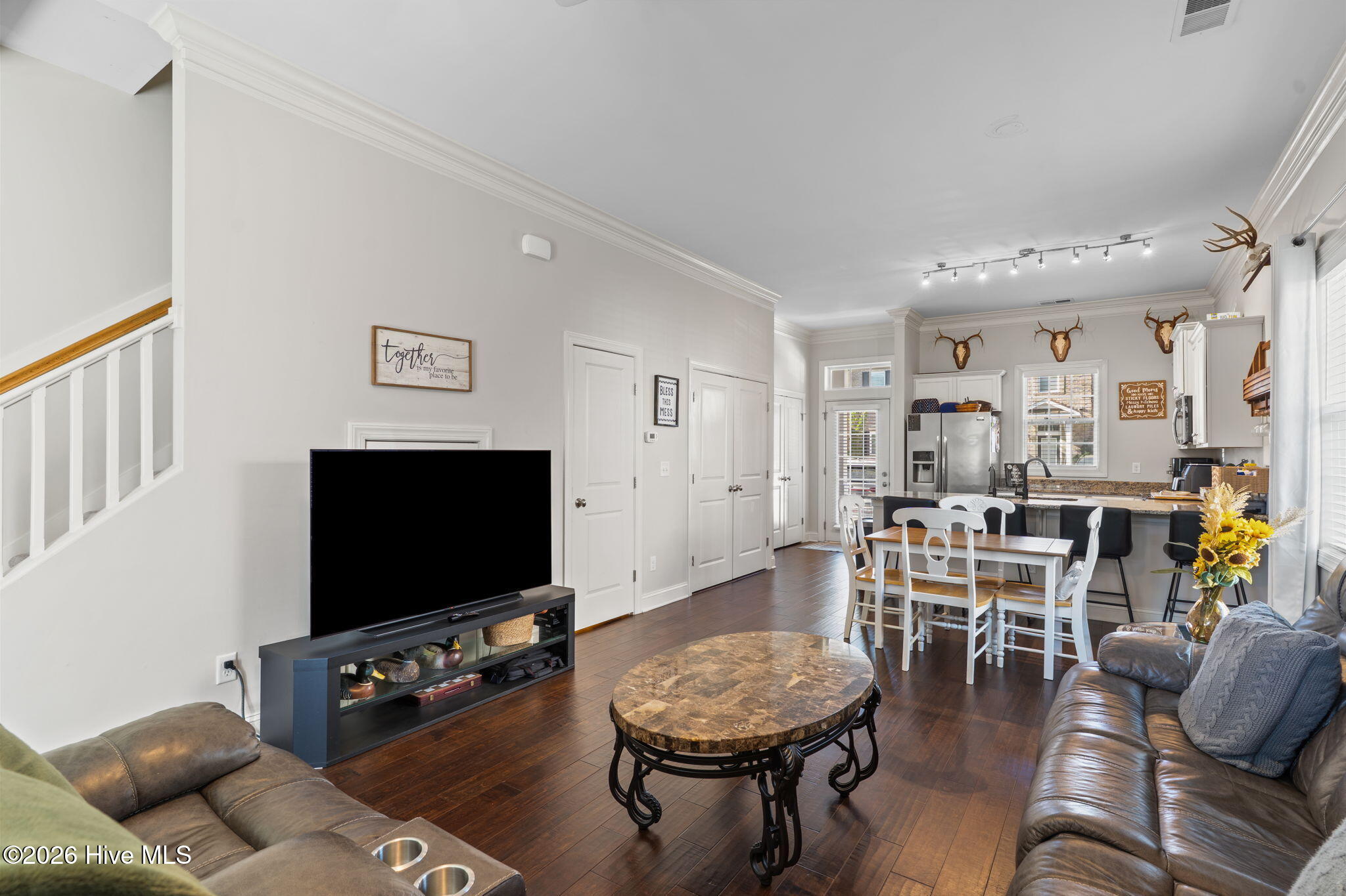 100561470 | Photo 19