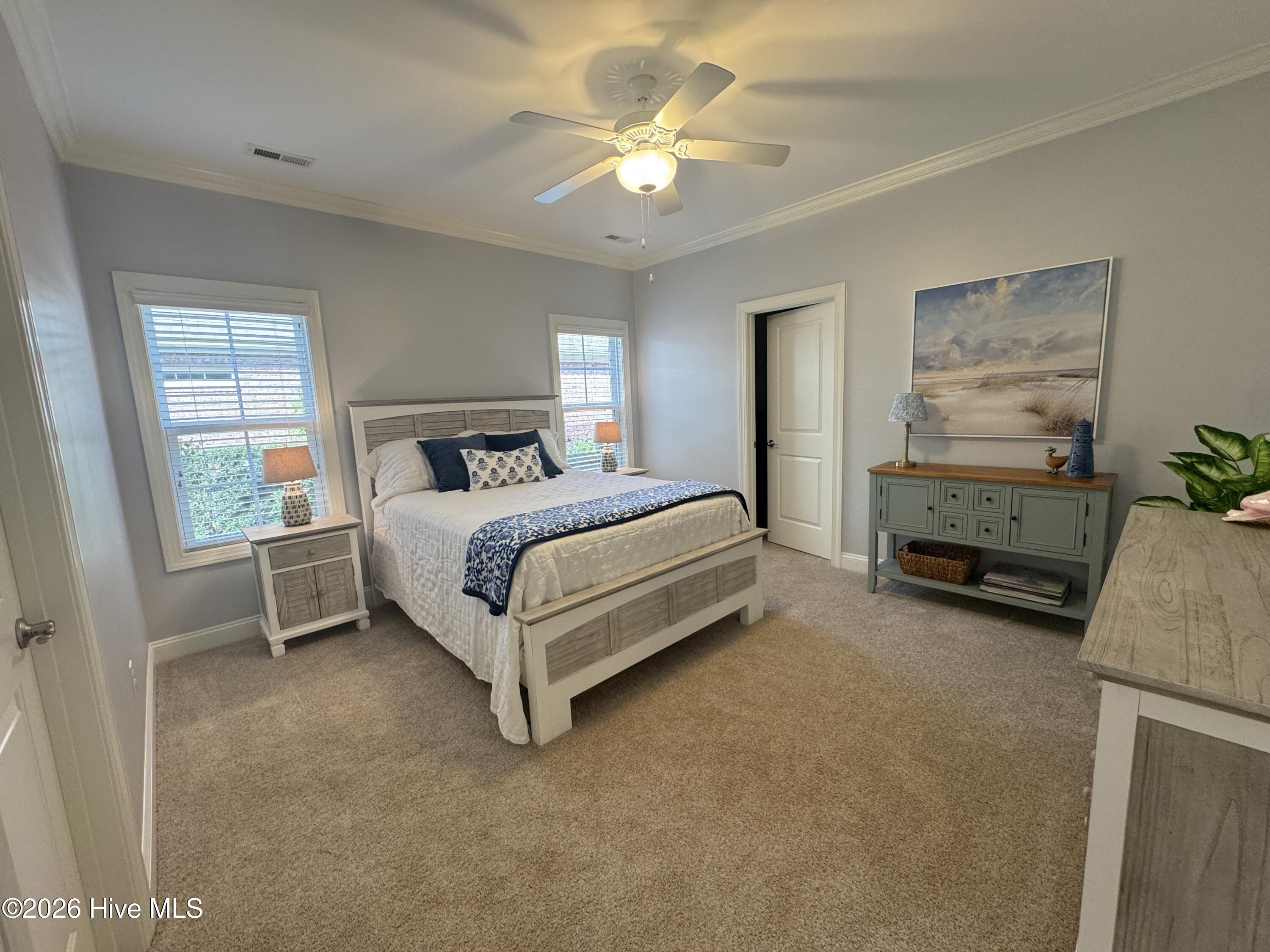 100564015 | Photo 28