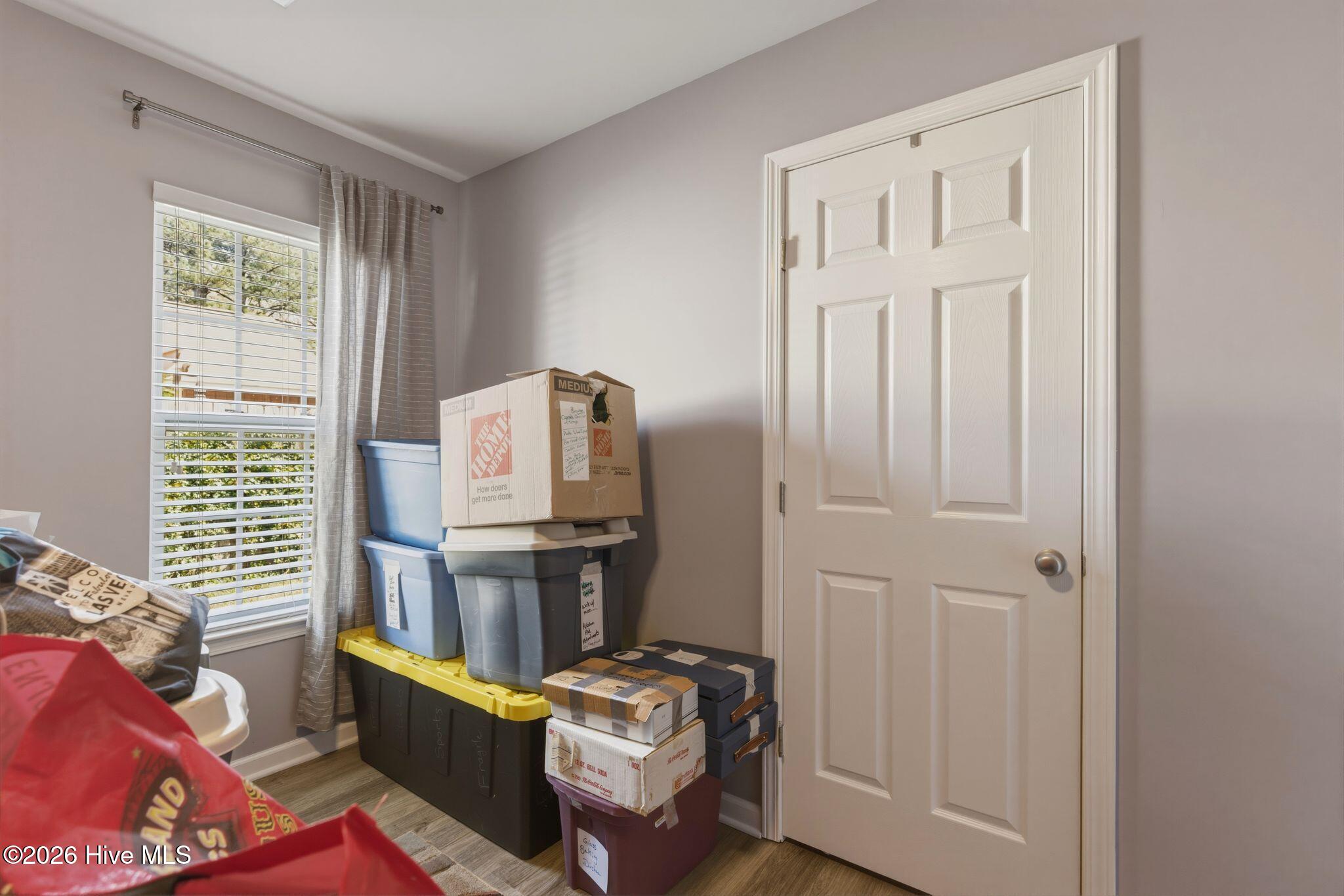 100562686 | Photo 31