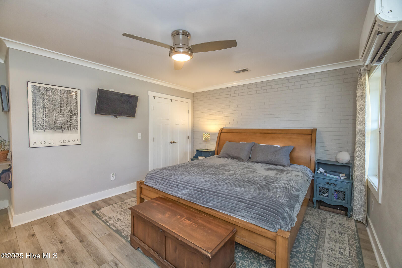 100545205 | Photo 50