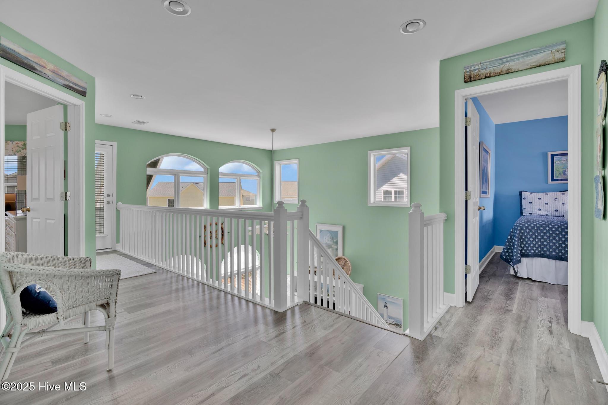 100516997 | Photo 54