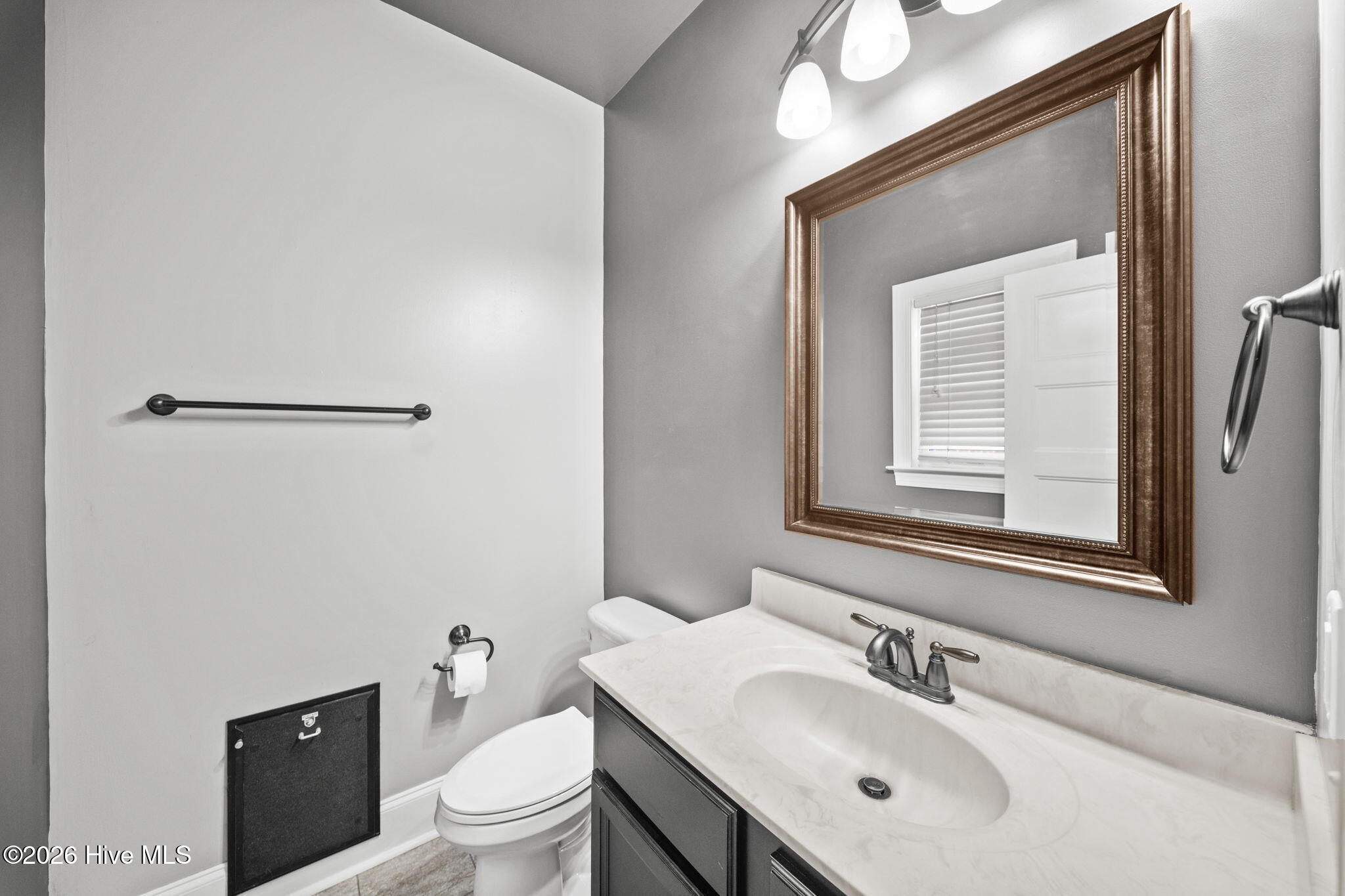 100565023 | Photo 28