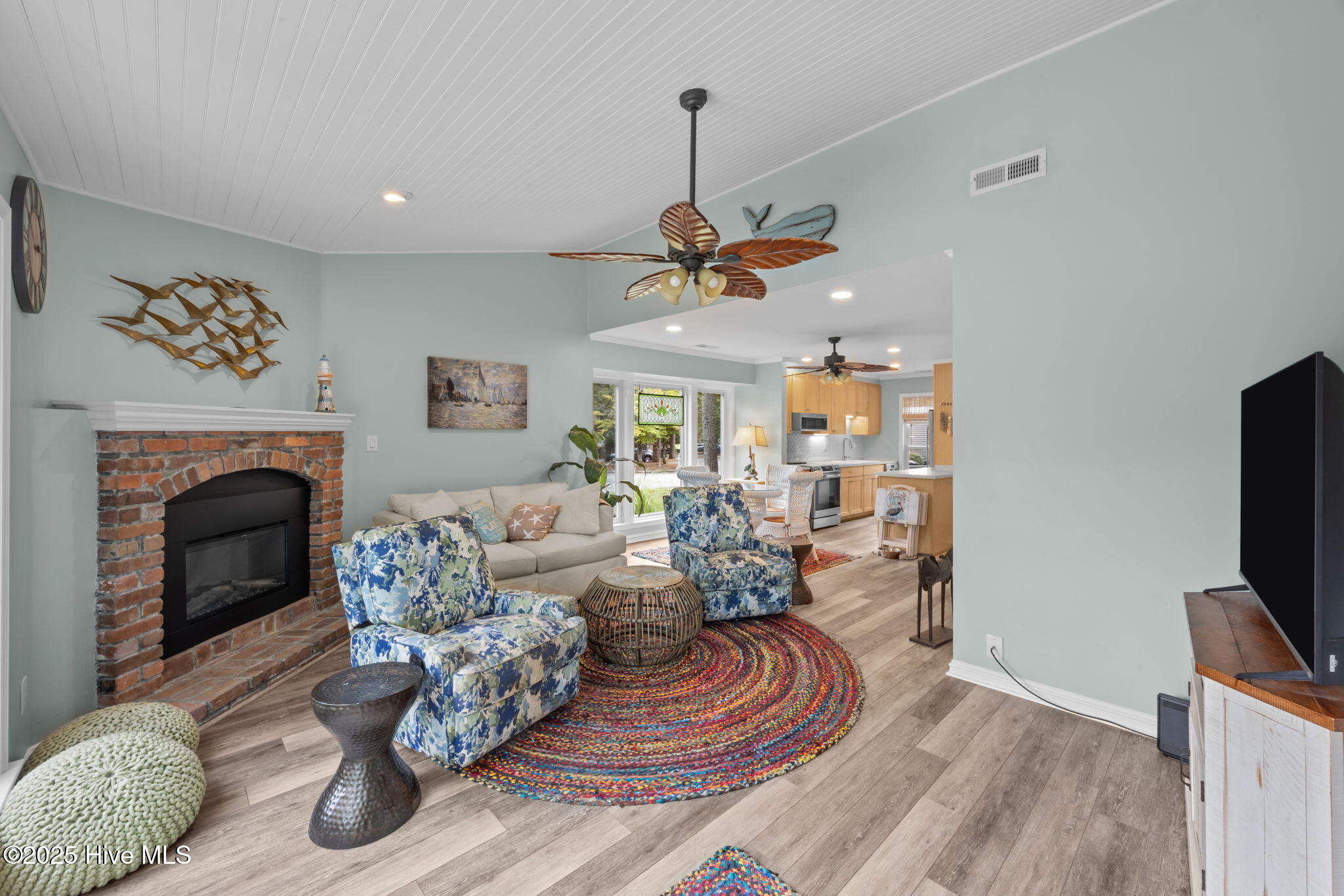 16-web-or-mls-0C0A2412