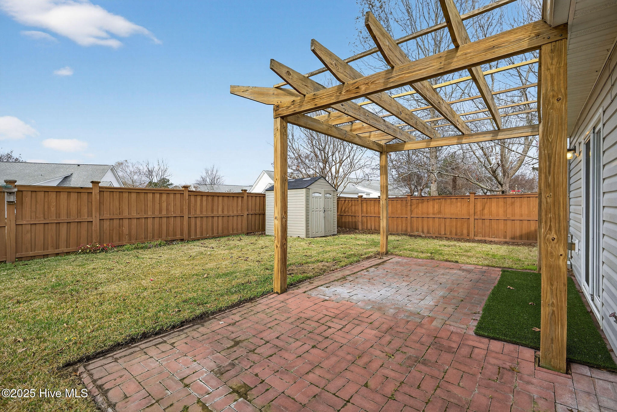 100543965 | Photo 43