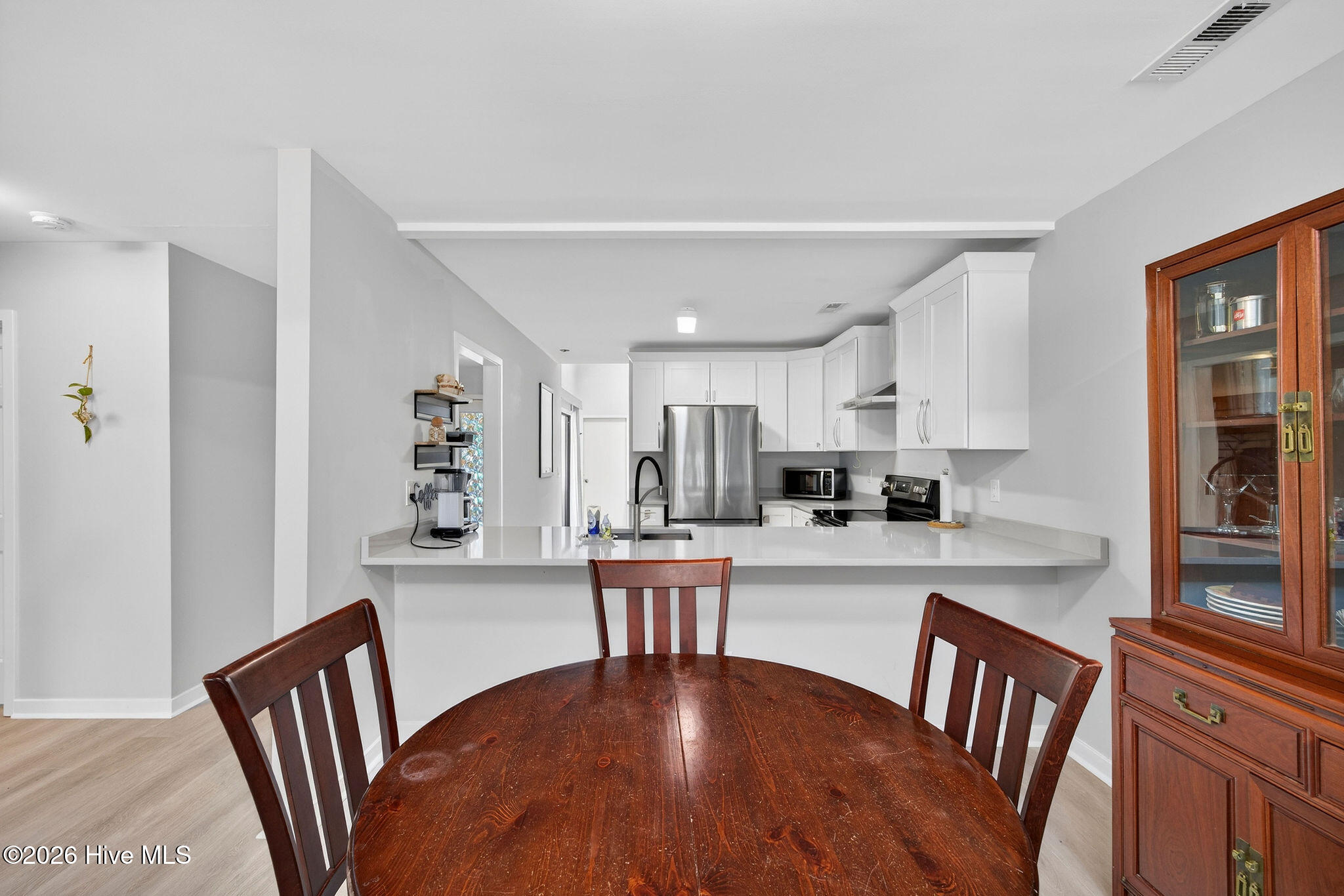 100563726 | Photo 18