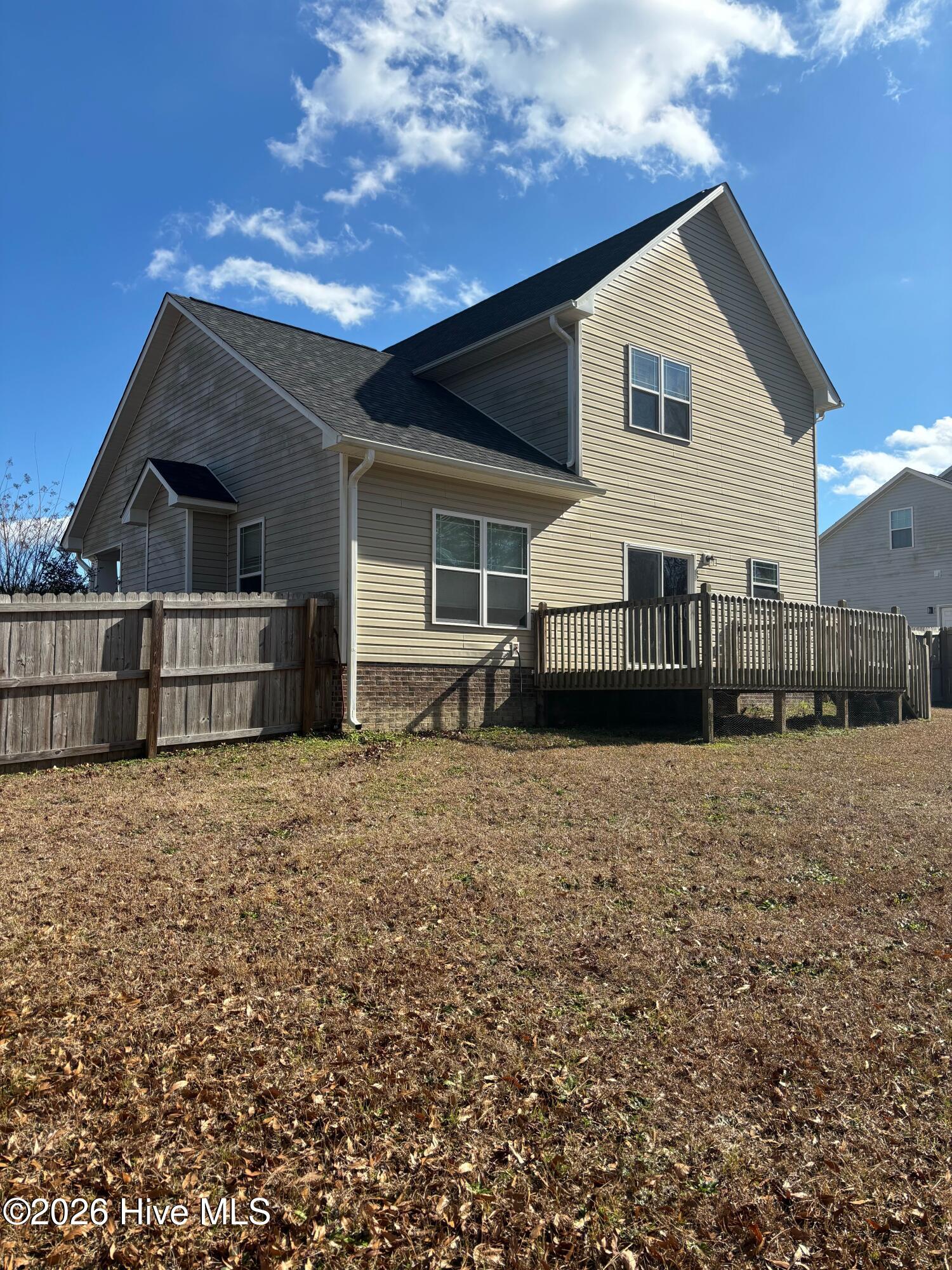 100557628 | Photo 42