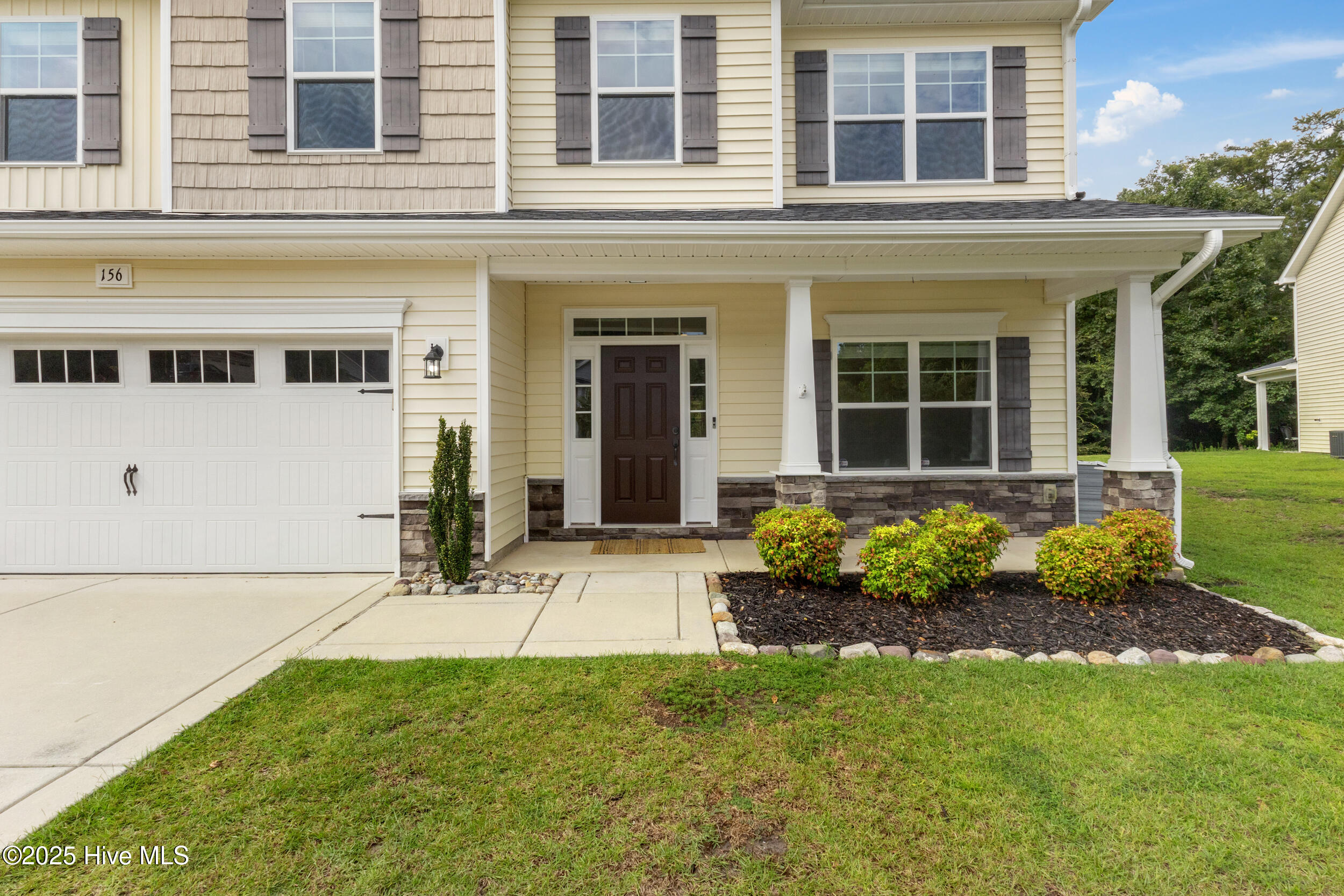 100521845 | Photo 57