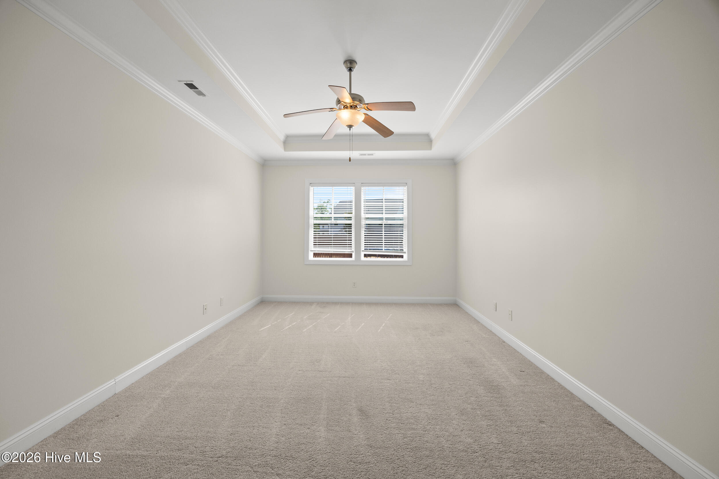 100568241 | Photo 43