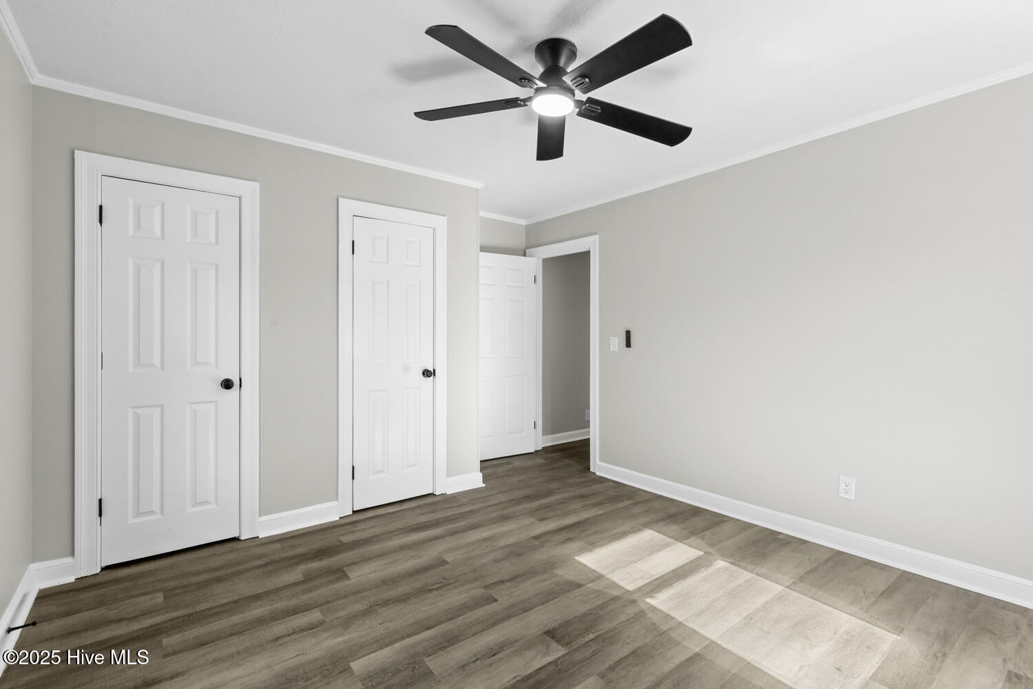 100541820 | Photo 23