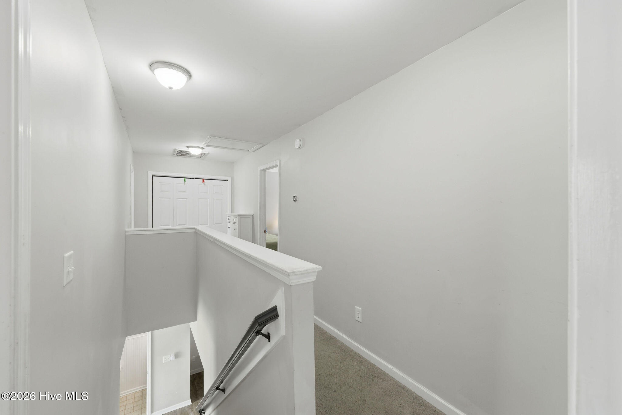 100565311 | Photo 37