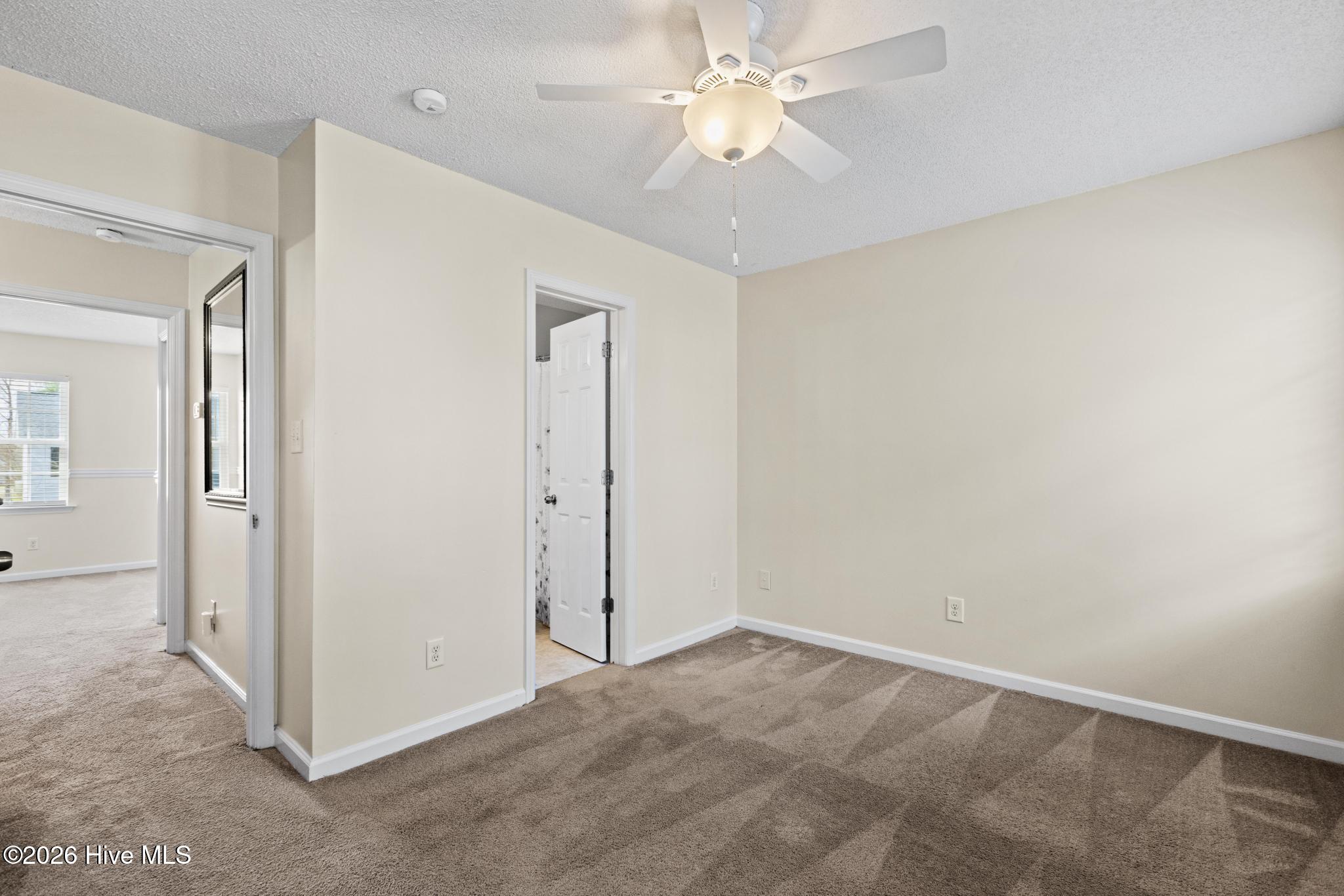 100554013 | Photo 22