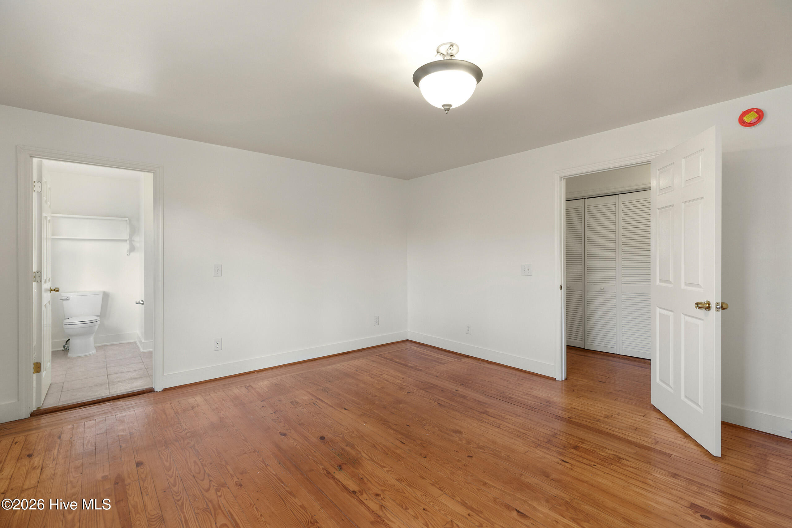 100563959 | Photo 20