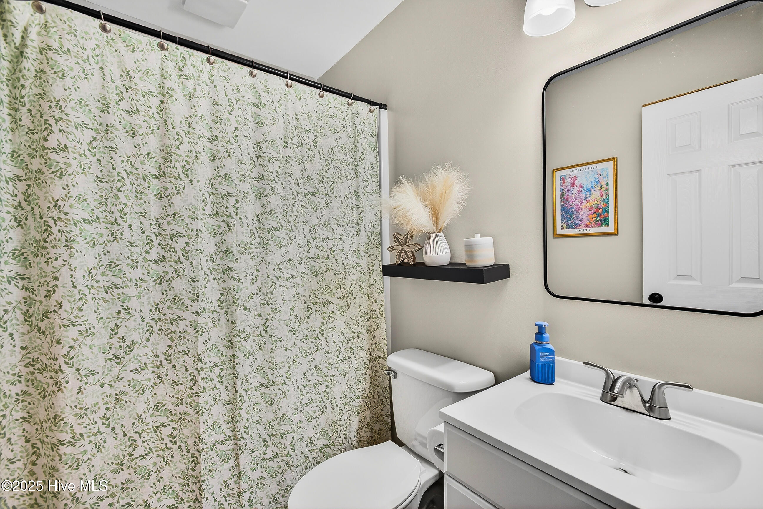 100545052 | Photo 19