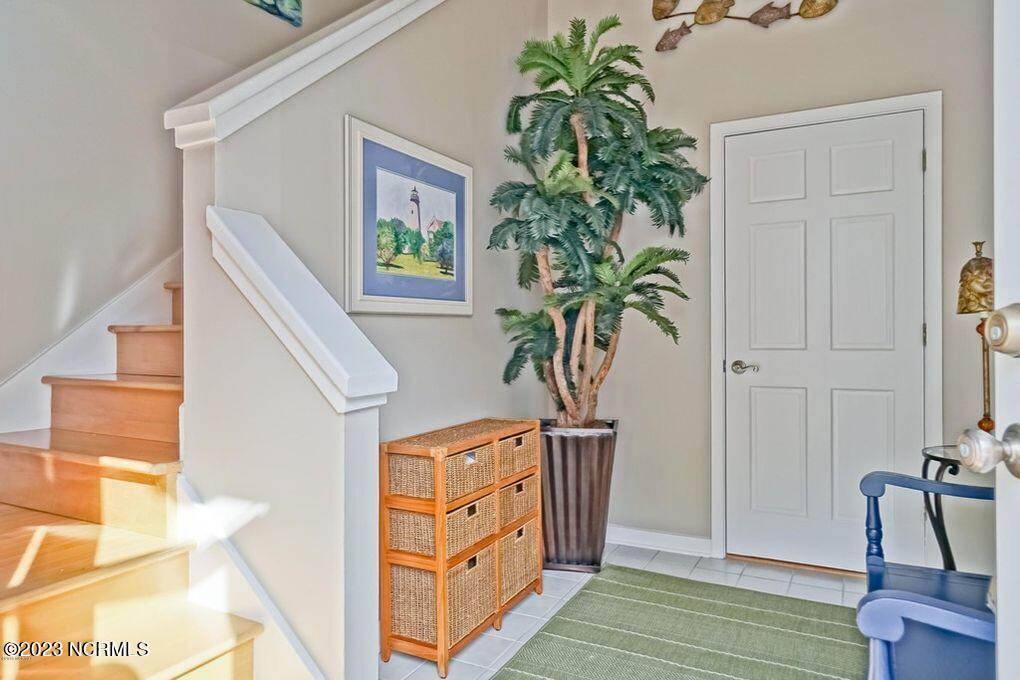 100528794 | Photo 56