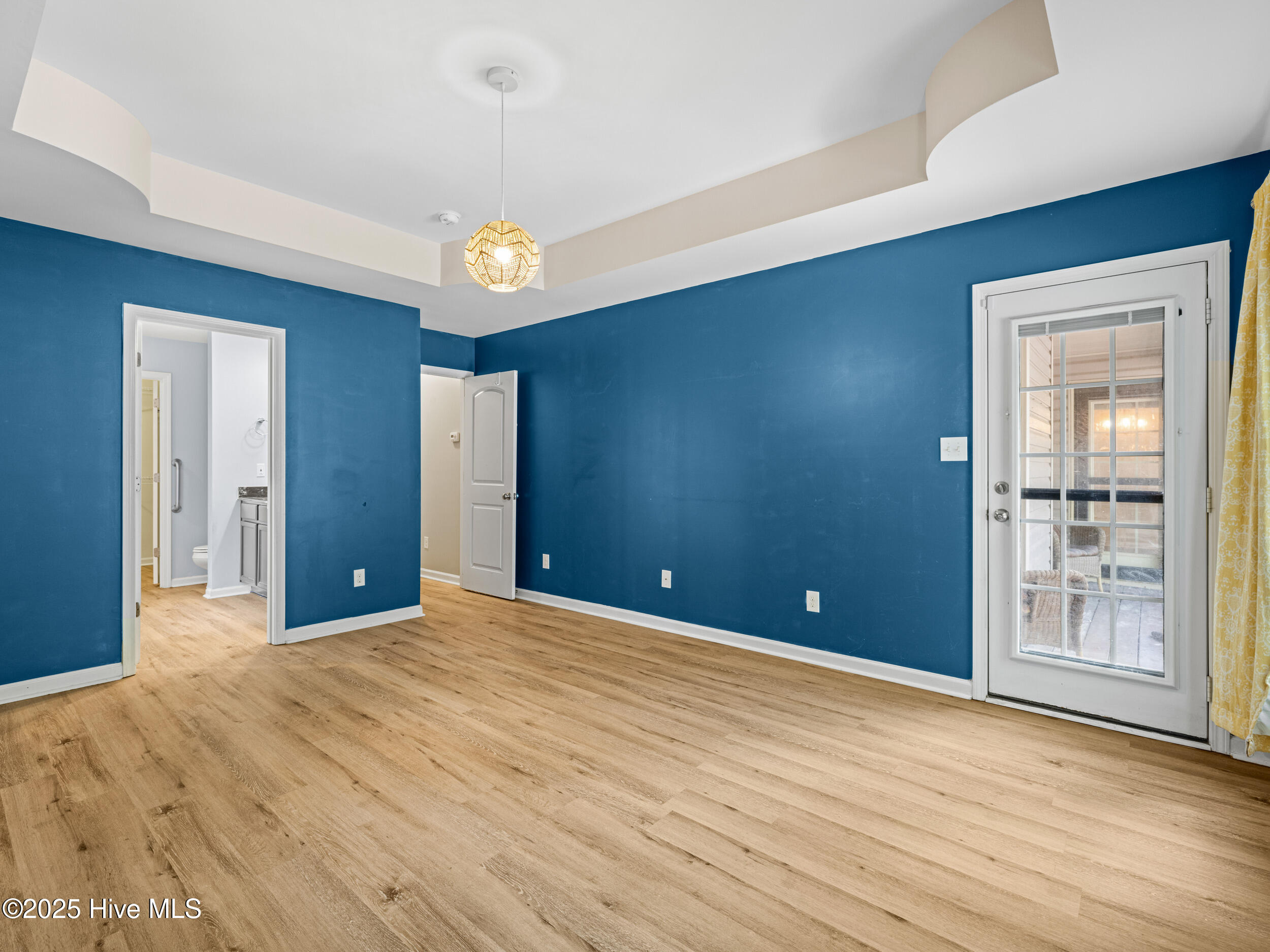 100531847 | Photo 21