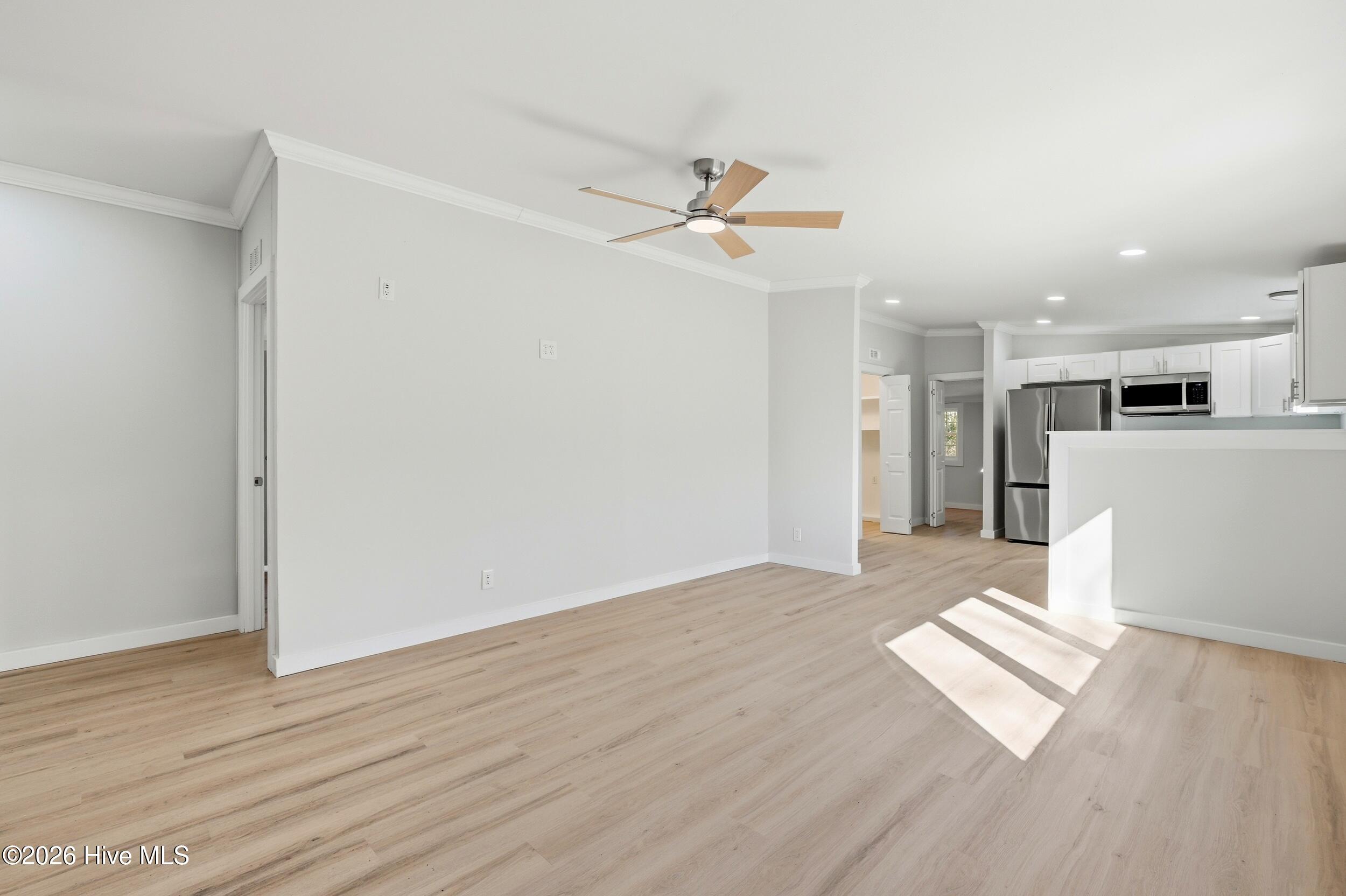 100556630 | Photo 10