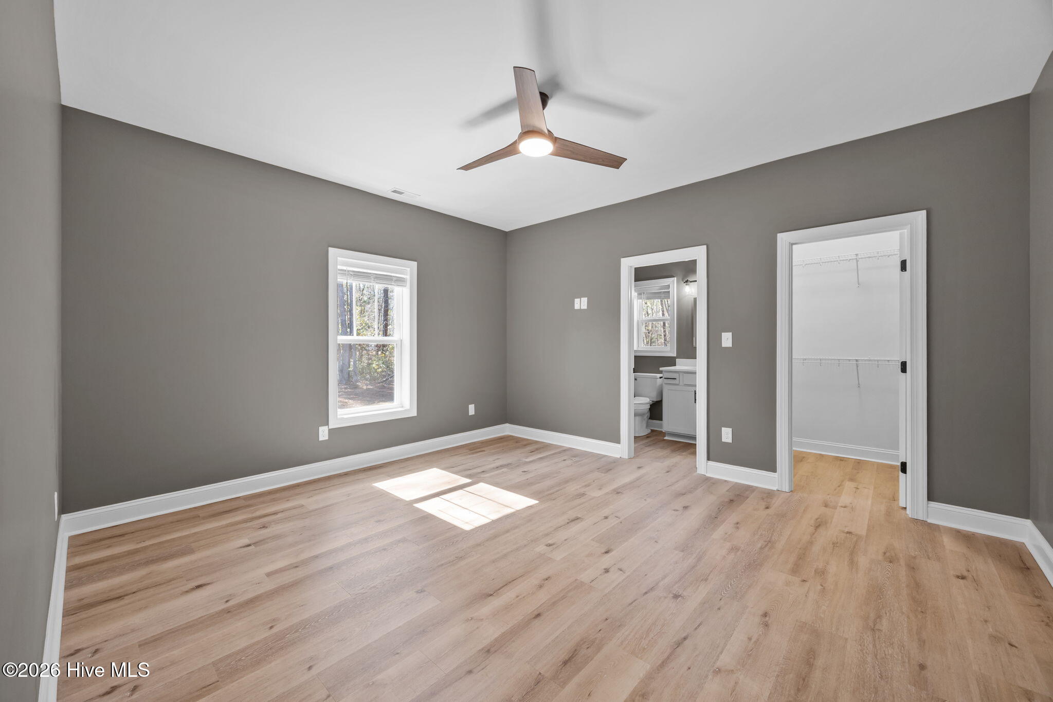 100569181 | Photo 31