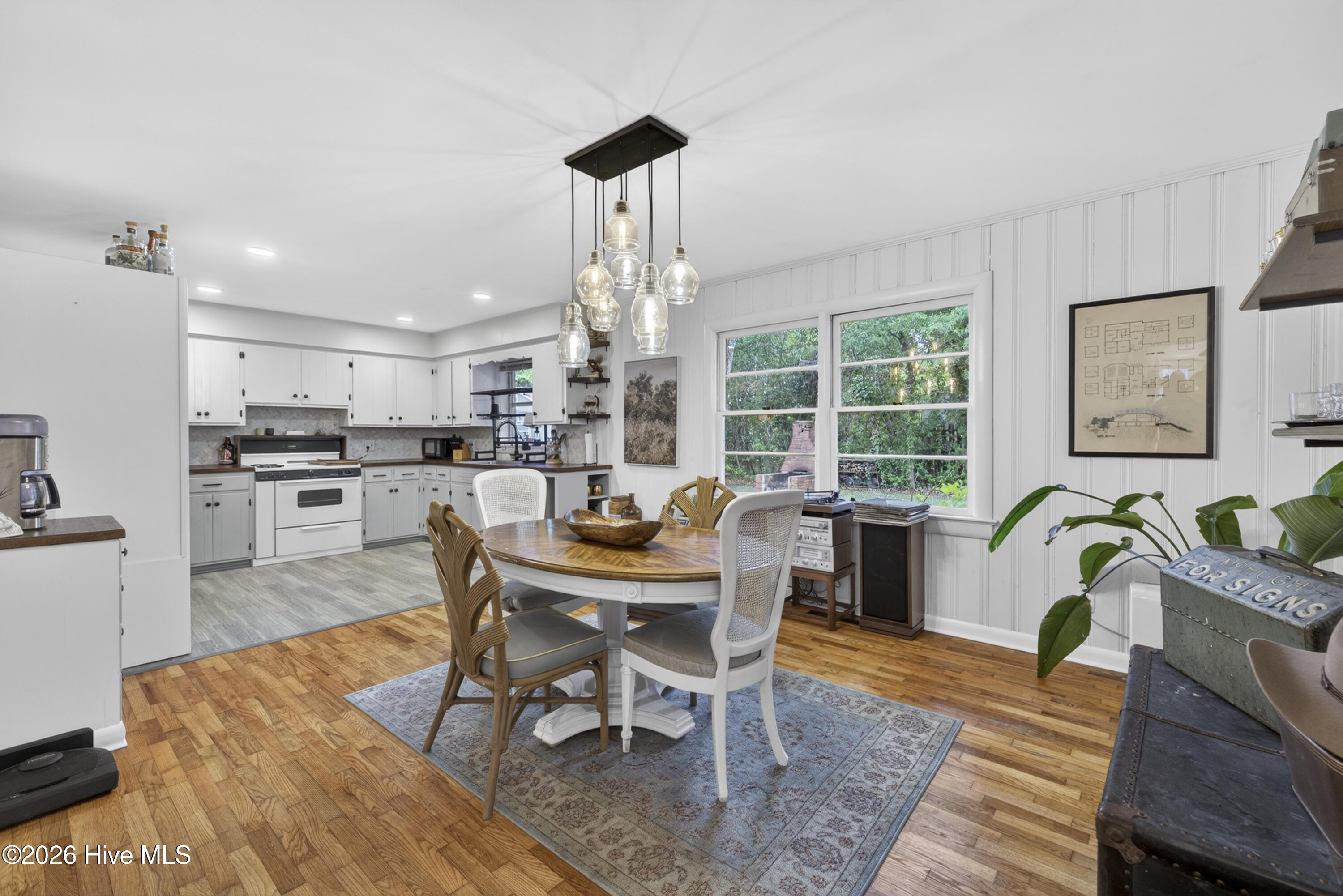 100570211 | Photo 20