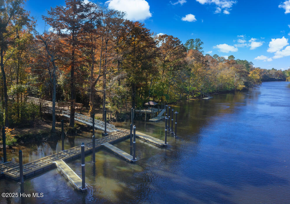 100527117 | Photo 67