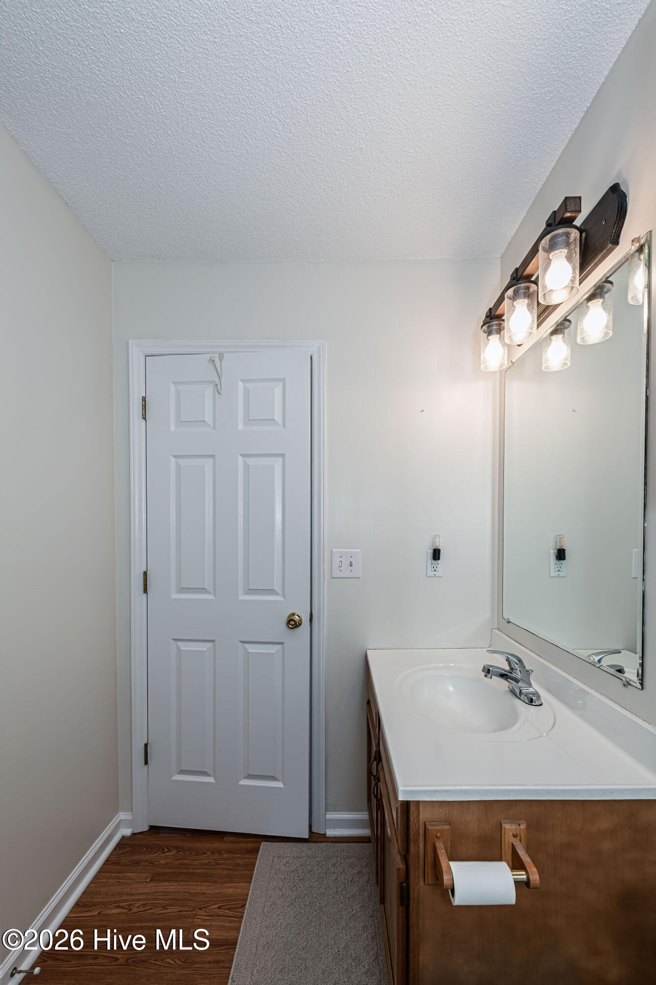 100550368 | Photo 27